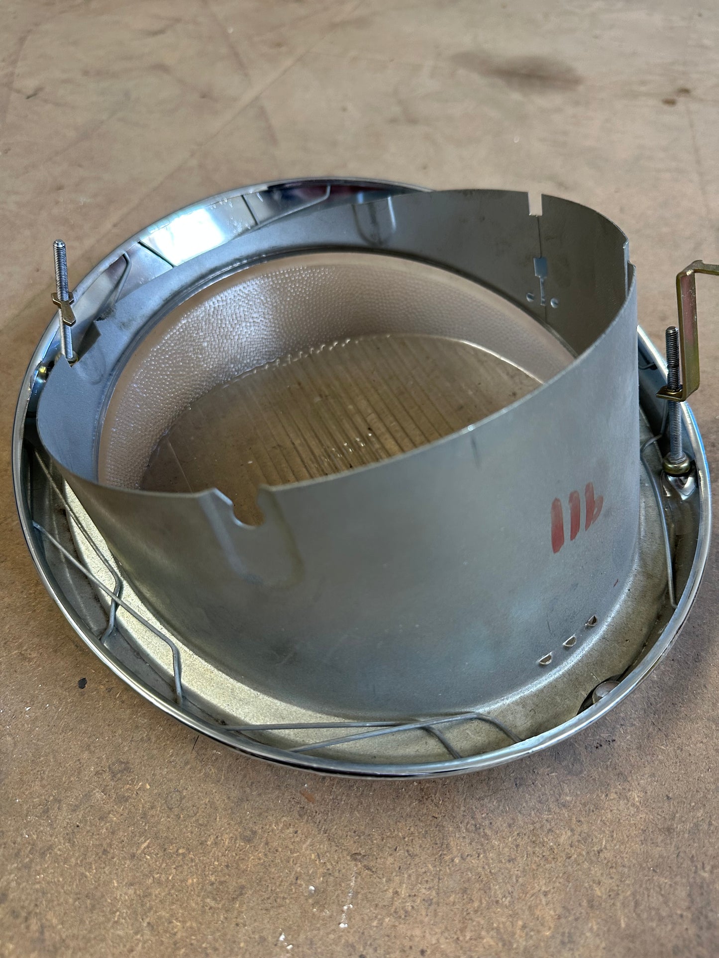Bosch H4 lens (RHD) headlamp bucket and chrome trim ring p/n 911.631.112.00