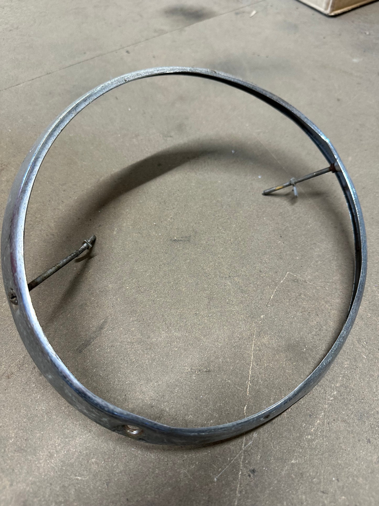 Chrome headlight ring for 911/912
