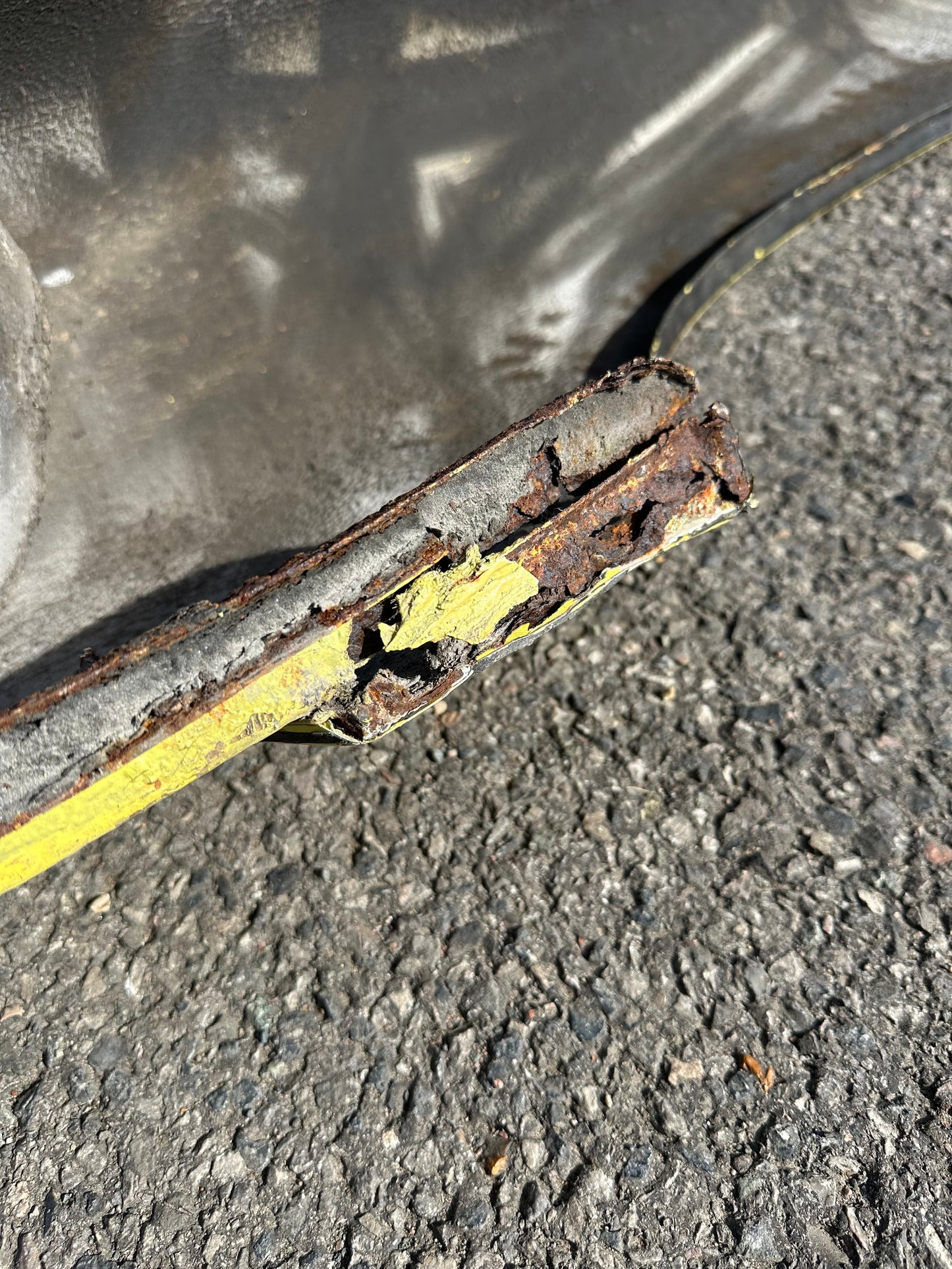 Pair of genuine Porsche wings for 911 (F-model), yellow - RH, p/n 901.503.032.23