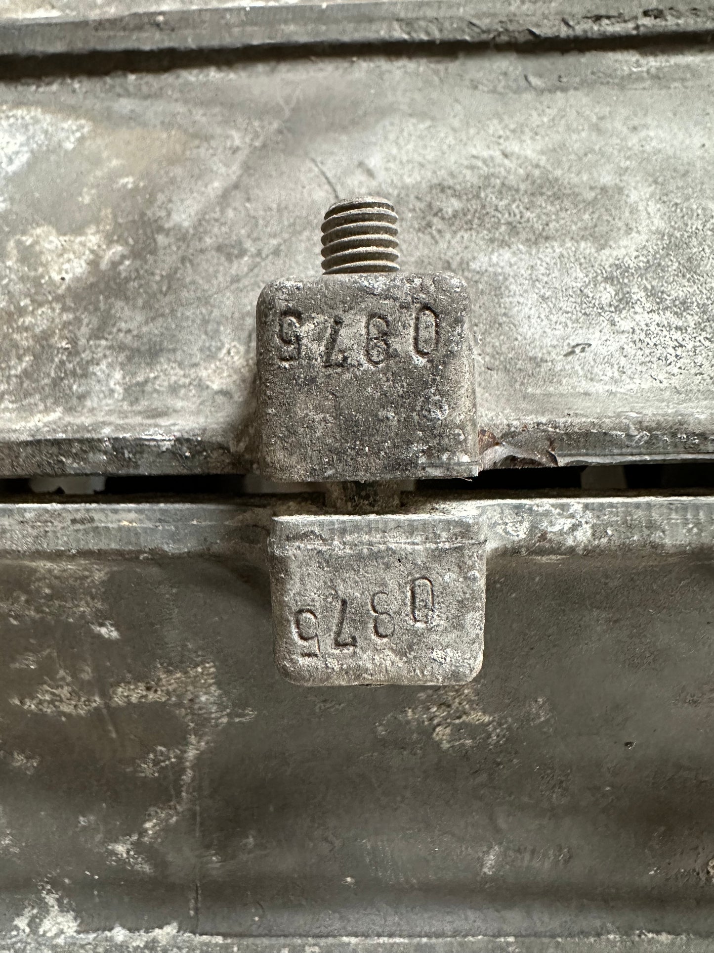 Pair of Porsche type 911/84 crankcases for 911 G-model 2.7l S (1976 MY / California)