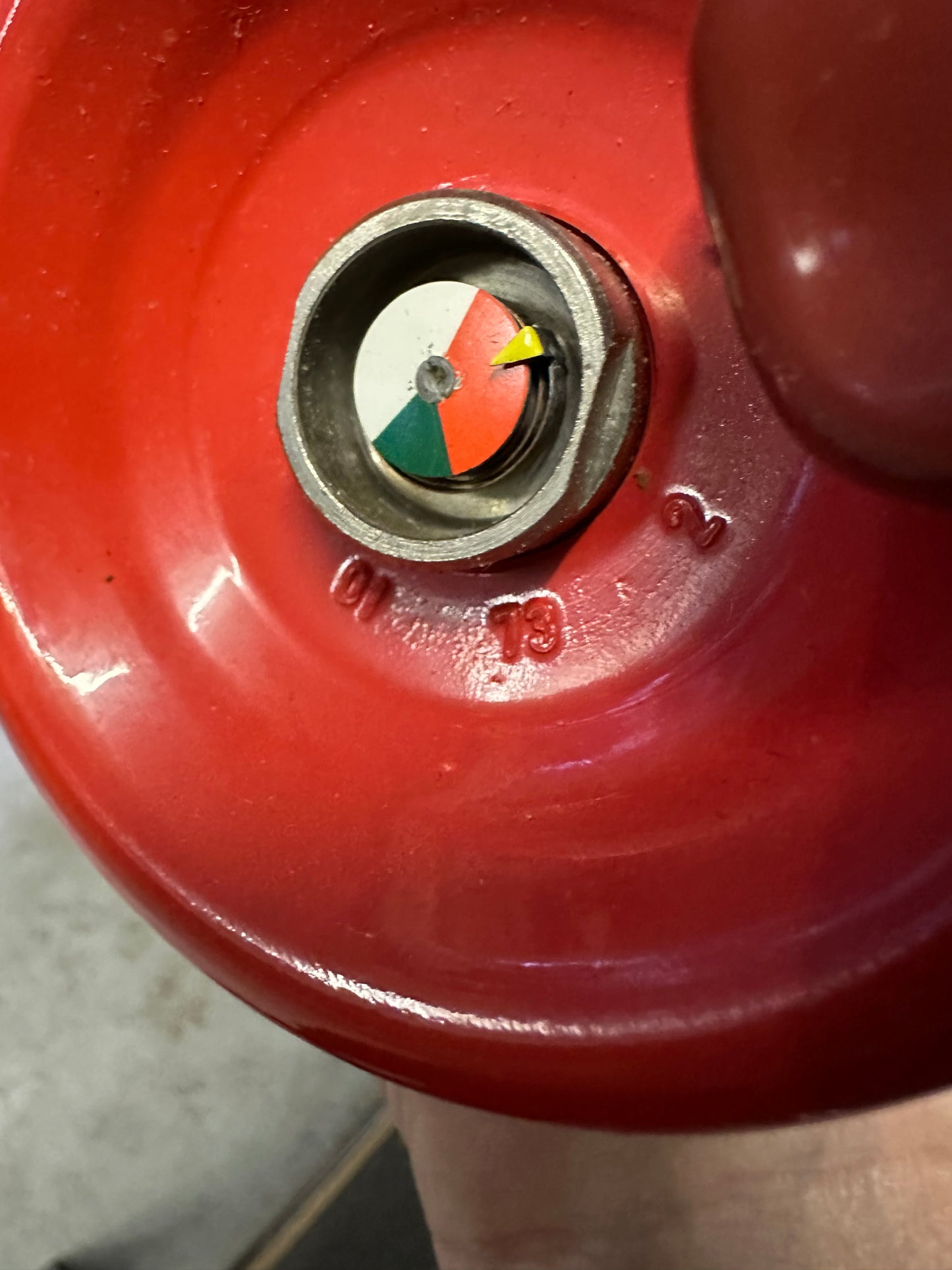 Gloria 'Avus 1' period-correct hand held fire extinguisher for Porsche 911 F-model & 914 / 914-6