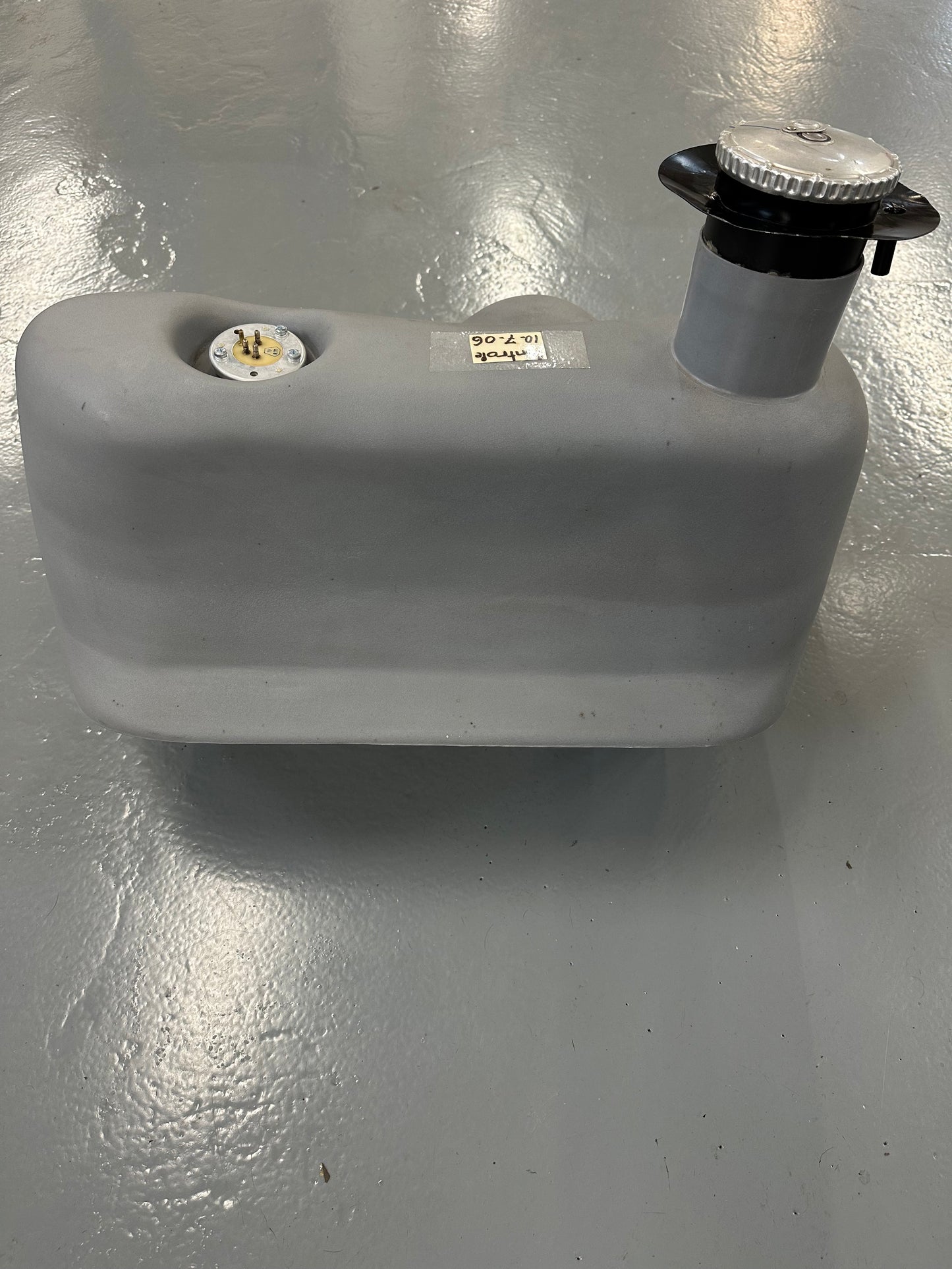 110l reproduction fuel tank with genuine Porsche 100l fuel sender, repro alu fuel cap & 'dog bowl' tank inlet