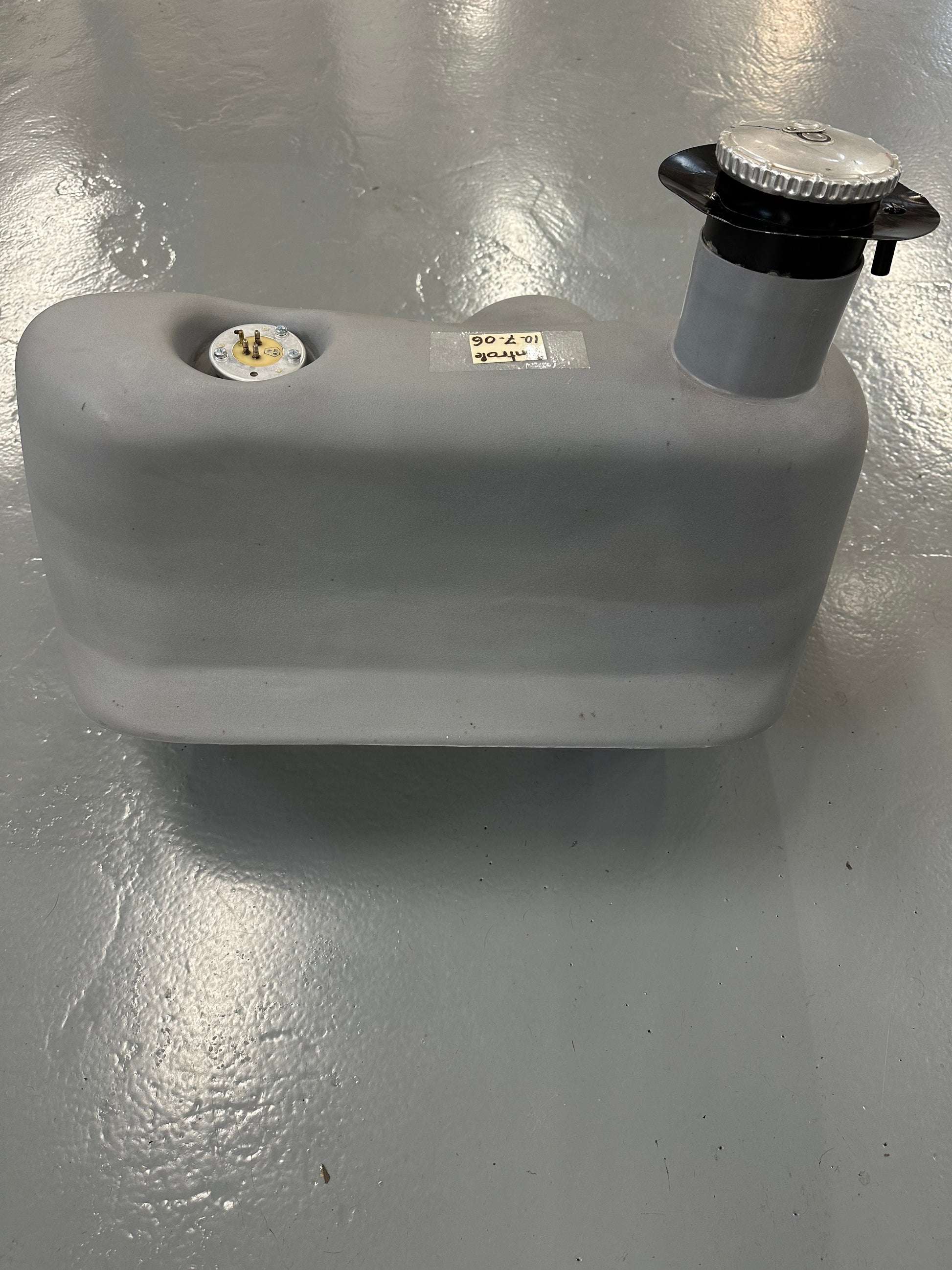 110l reproduction fuel tank with genuine Porsche 100l fuel sender, repro alu fuel cap & 'dog bowl' tank inlet