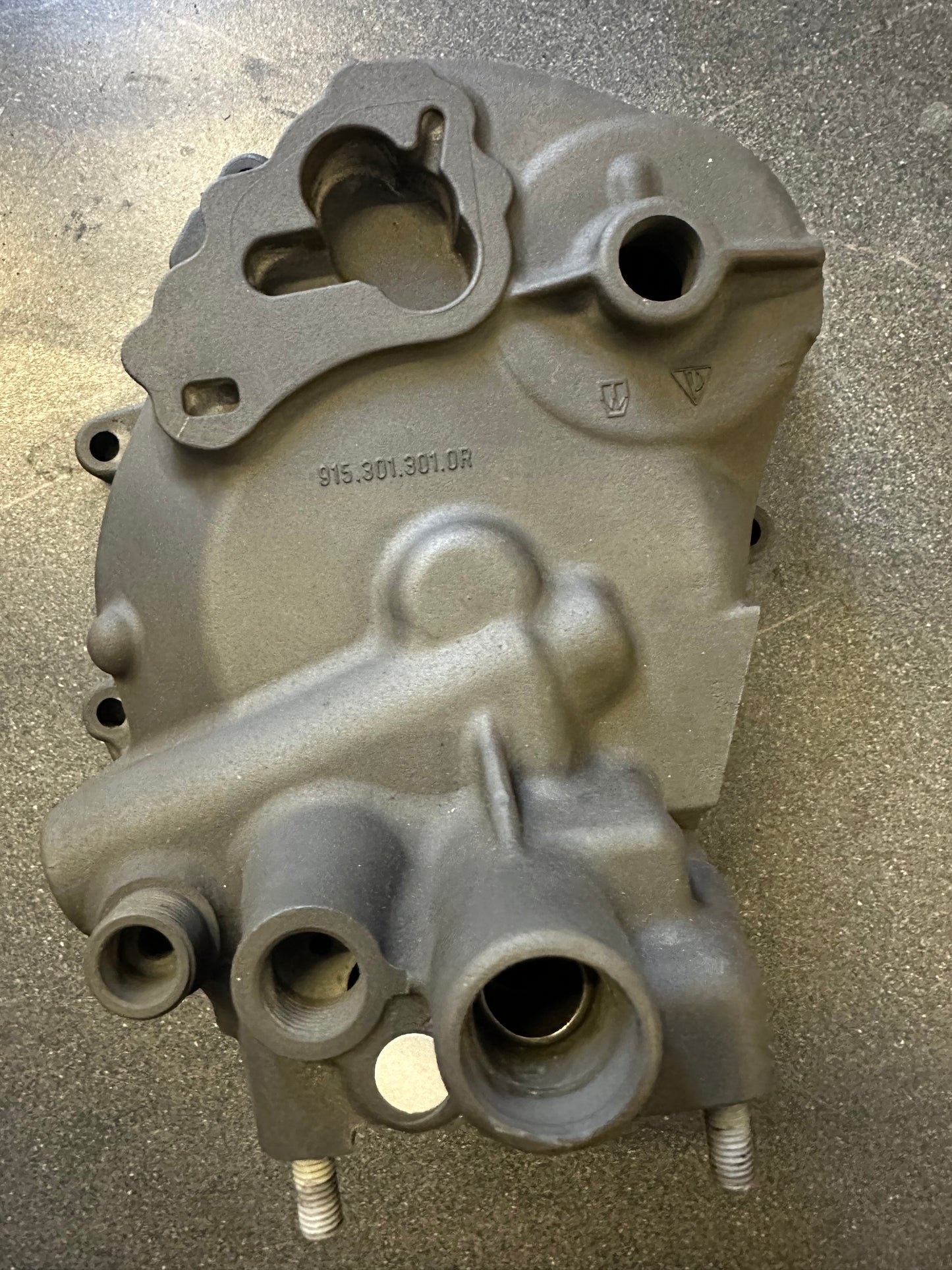 Genuine Porsche transmission end cover for type 915 gearbox