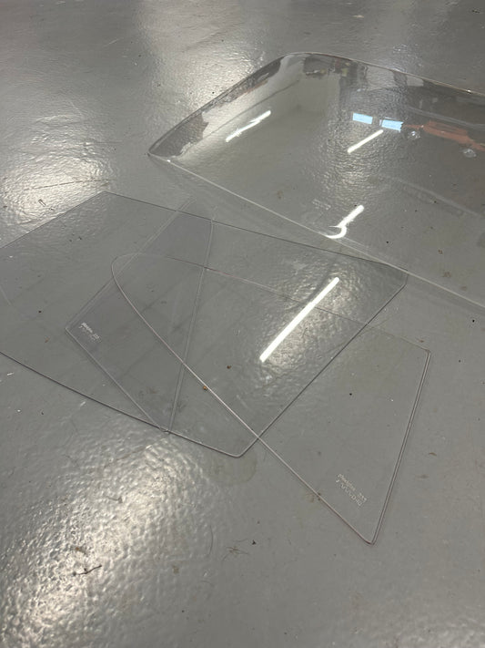 Complete NOS set of Plexiglas 233 windows for Porsche 911 (1965-1989)