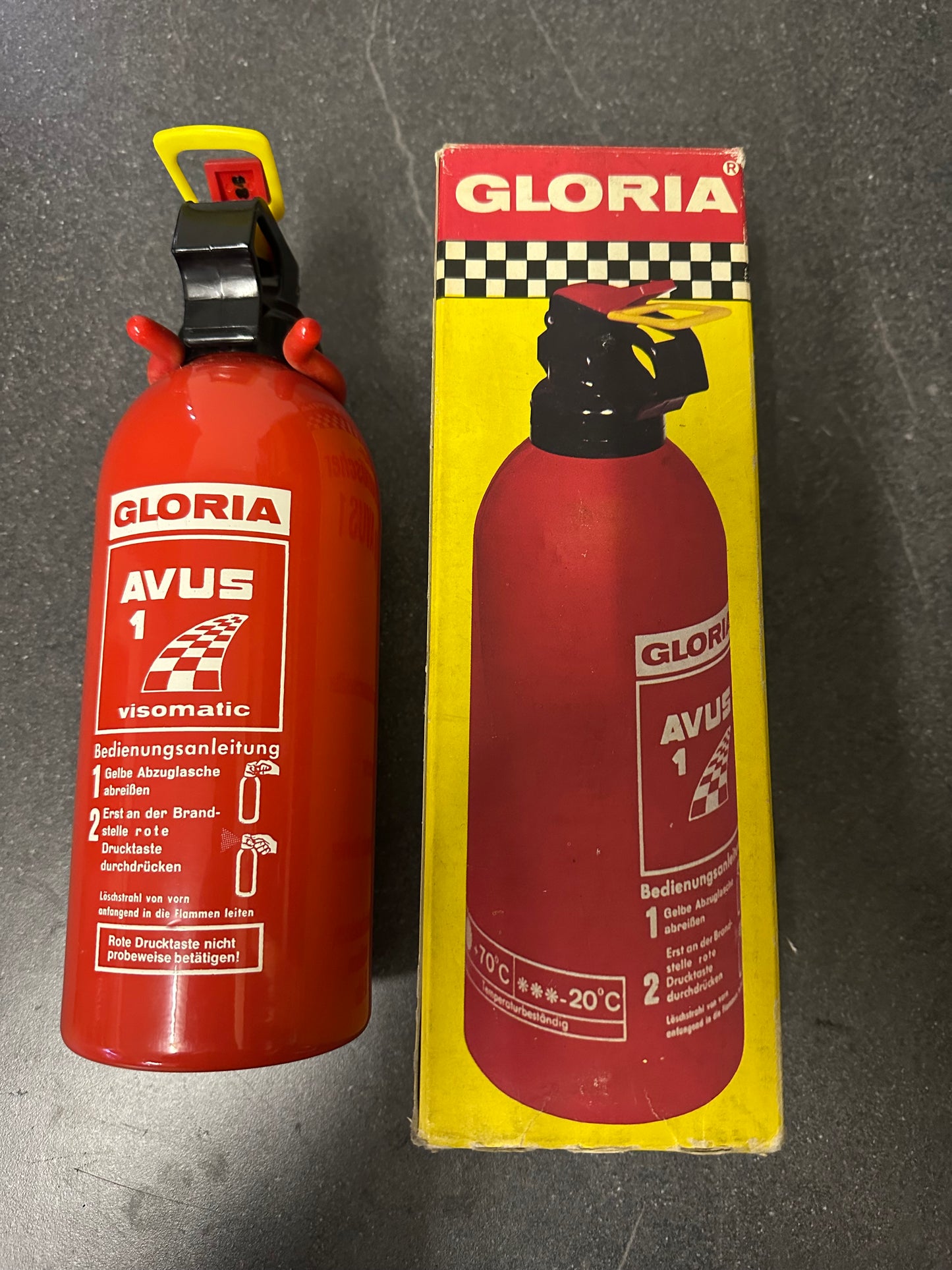 Gloria 'Avus 1' period-correct hand held fire extinguisher for Porsche 911 F-model & 914 / 914-6