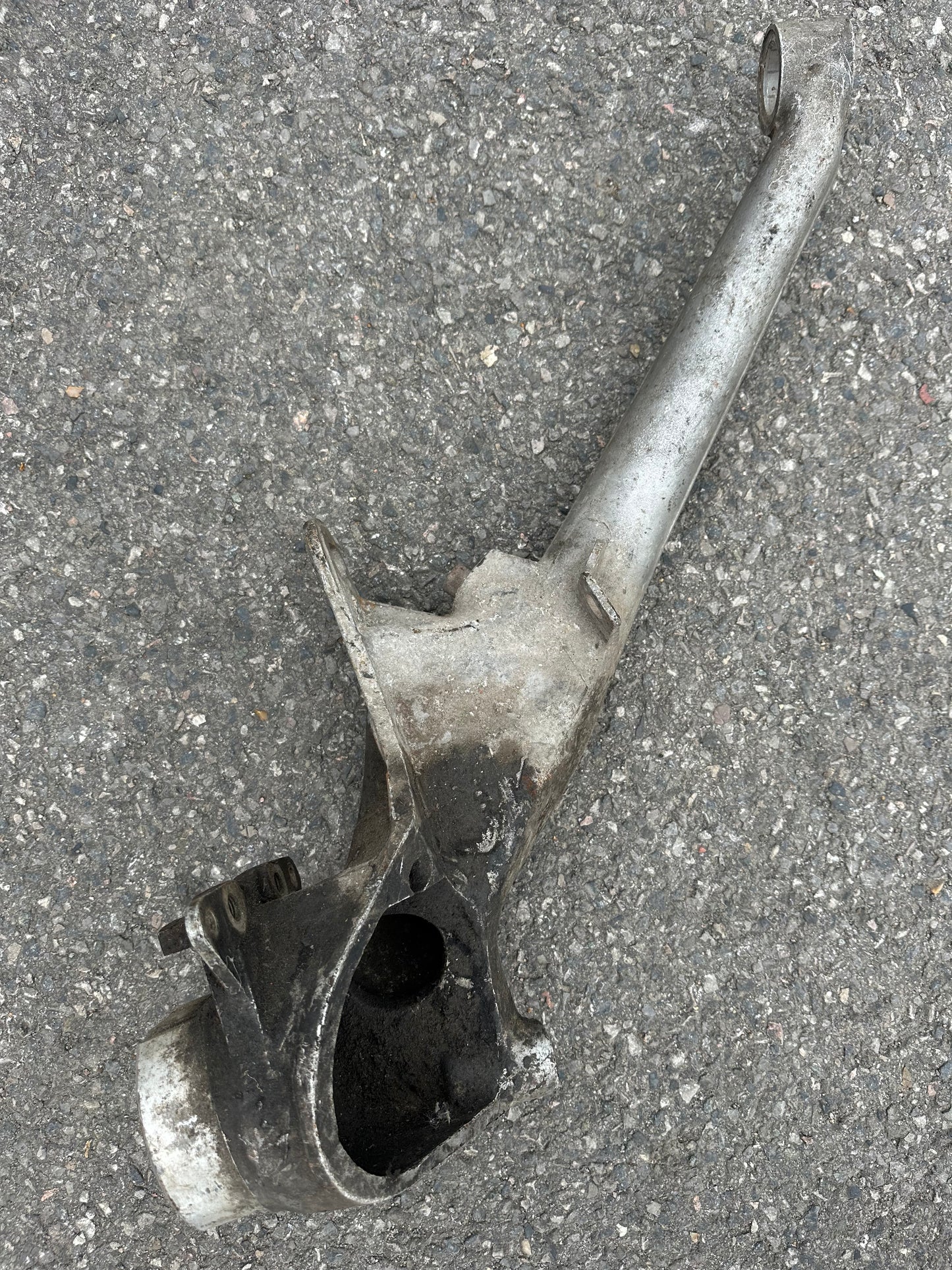 Genuine Porsche rear trailing arm (LH) for 911 G-model (1984-1986)