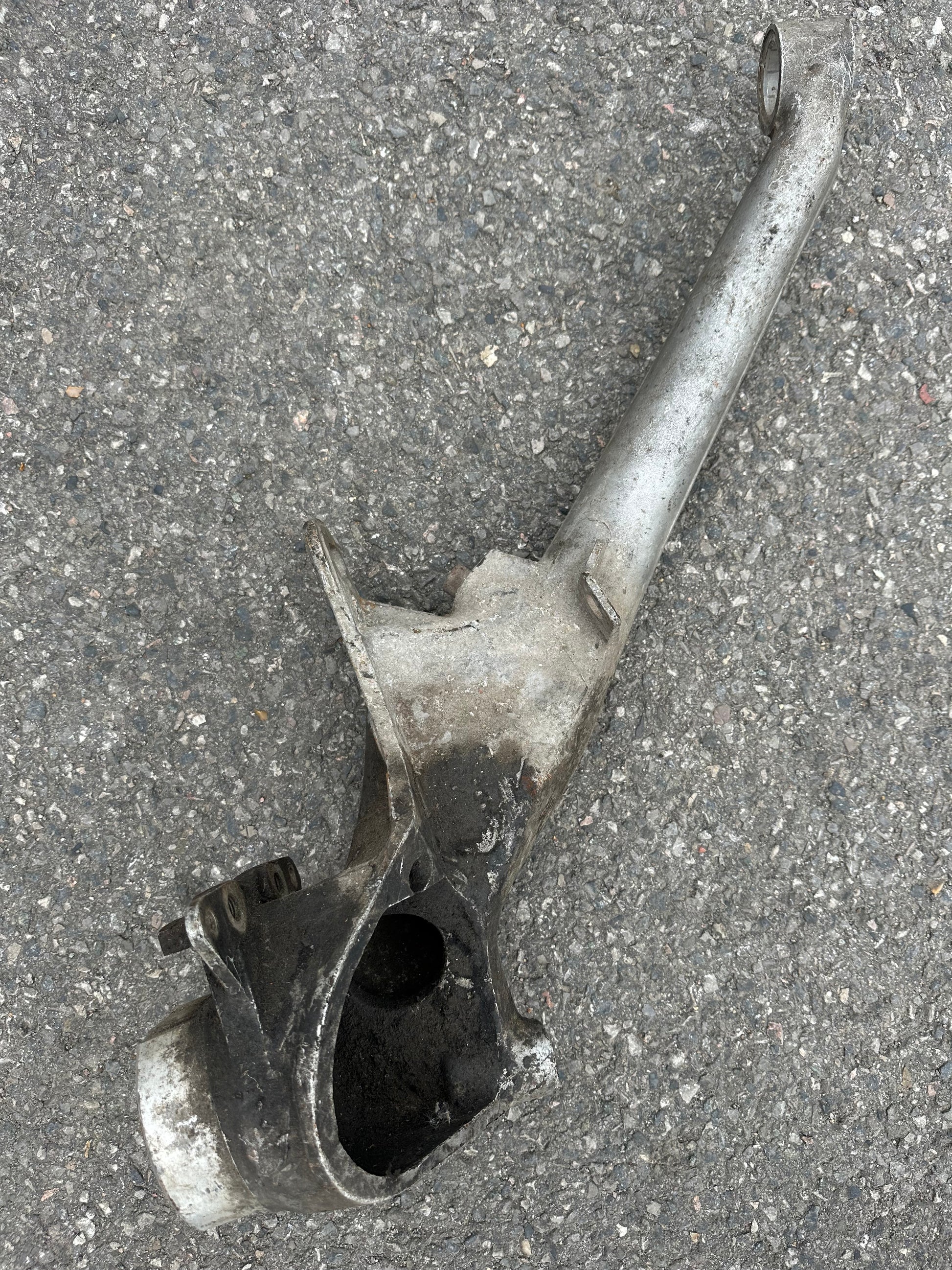 Genuine Porsche rear trailing arm (LH) for 911 G-model (1984-1986)