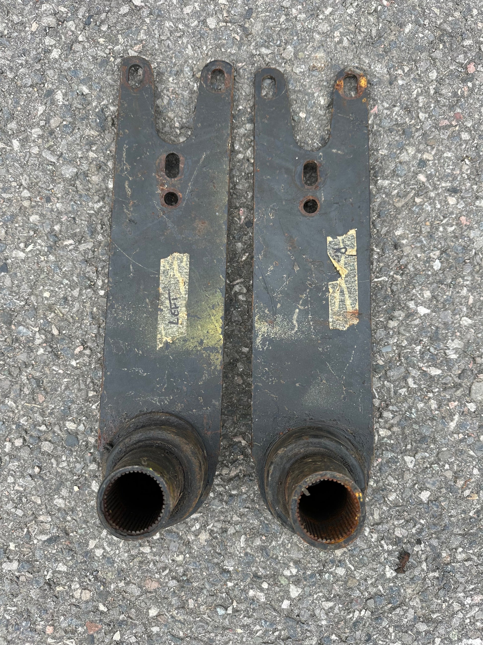Pair of genuine Porsche spring plates