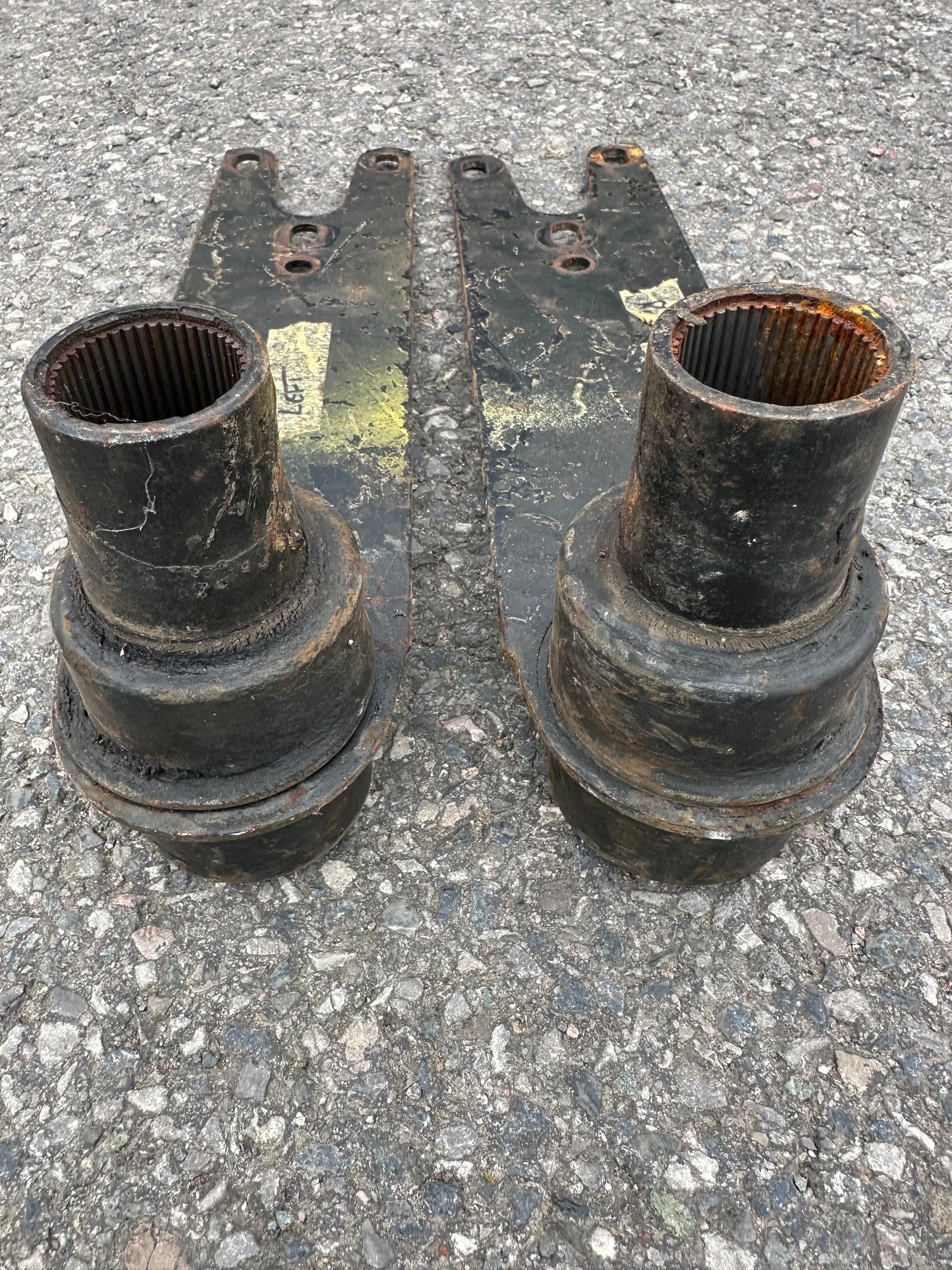 Pair of genuine Porsche spring plates