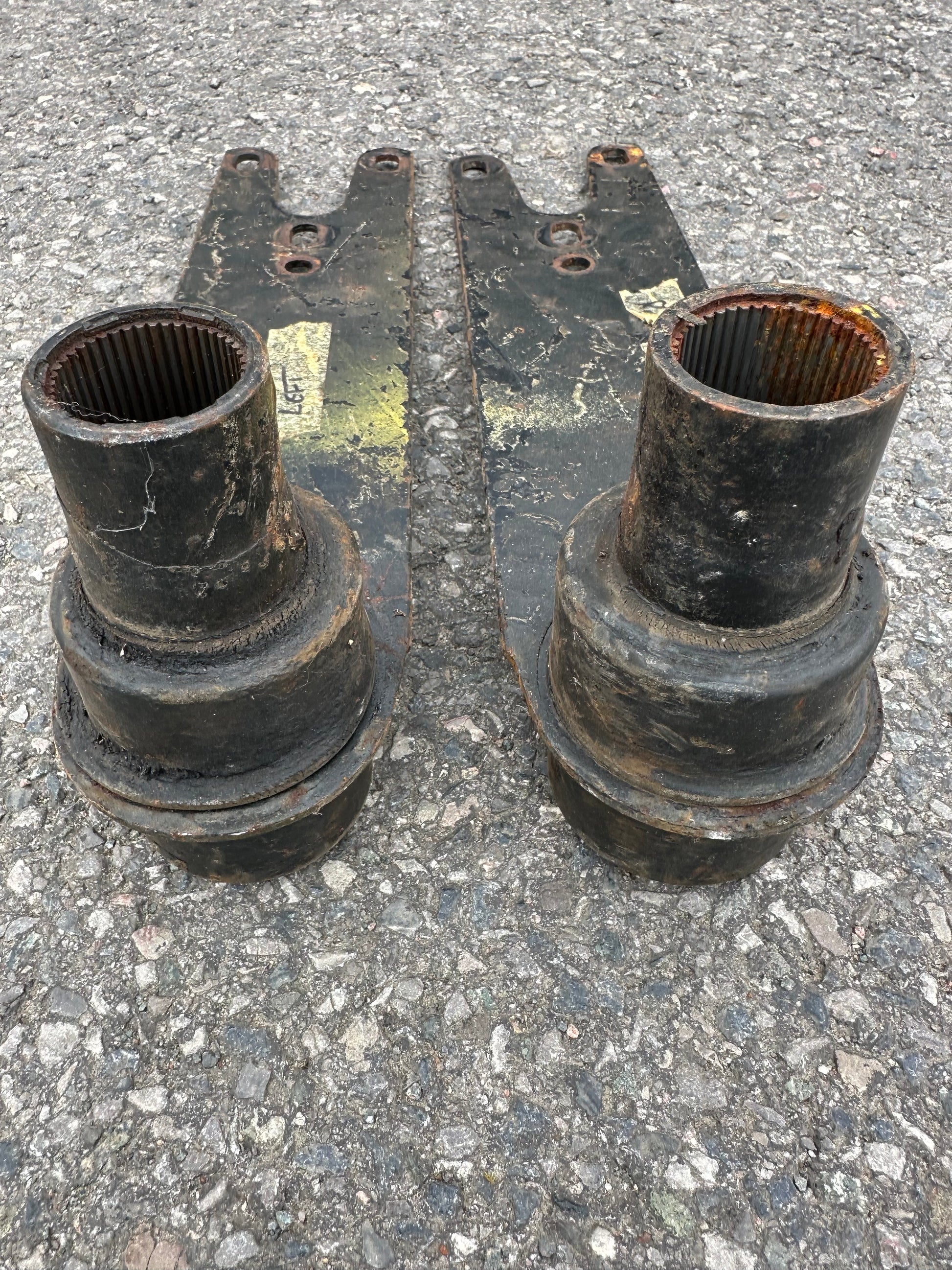 Pair of genuine Porsche spring plates