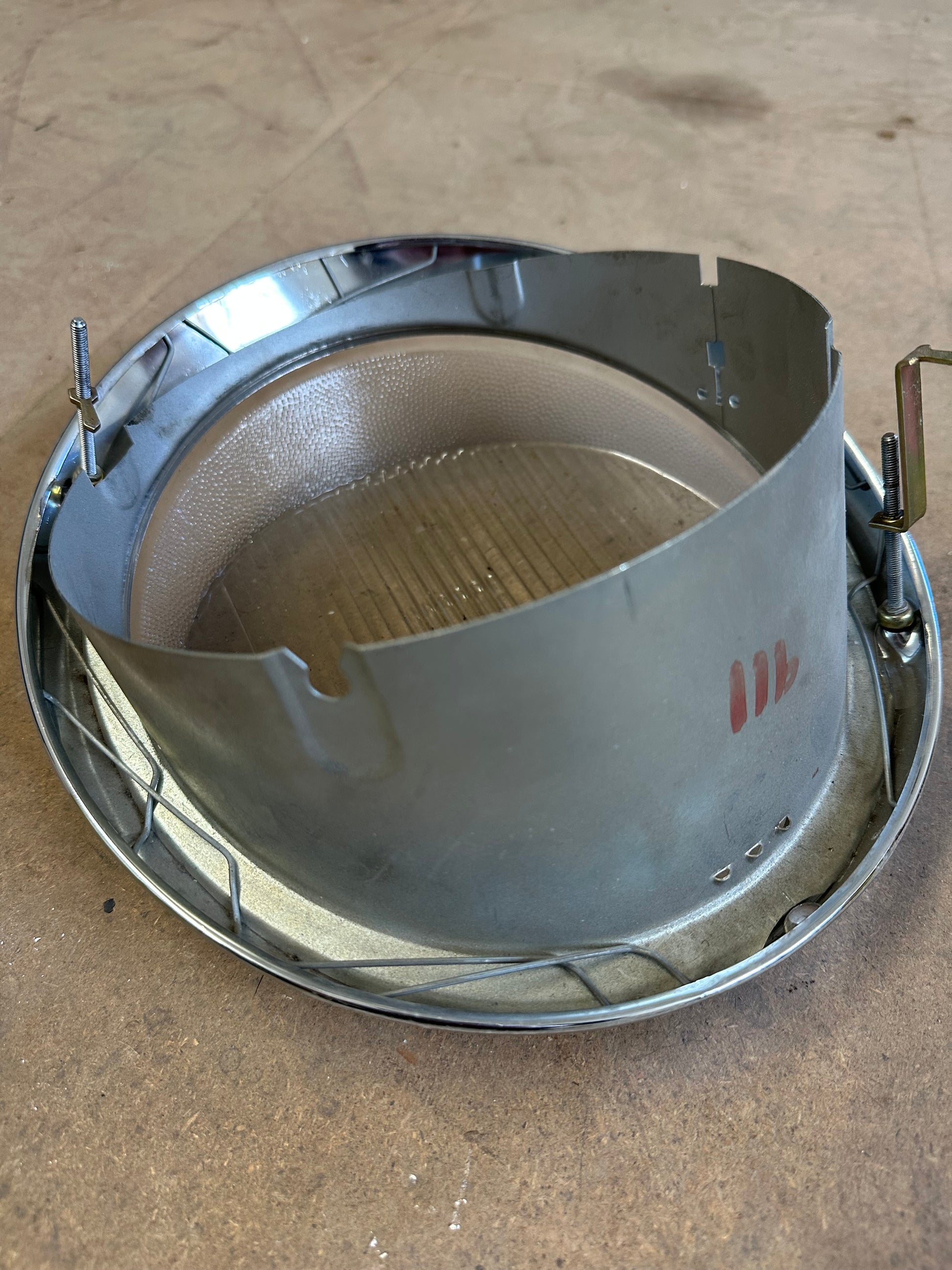 Bosch H4 lens (RHD) headlamp bucket and chrome trim ring p/n 911.631.112.00