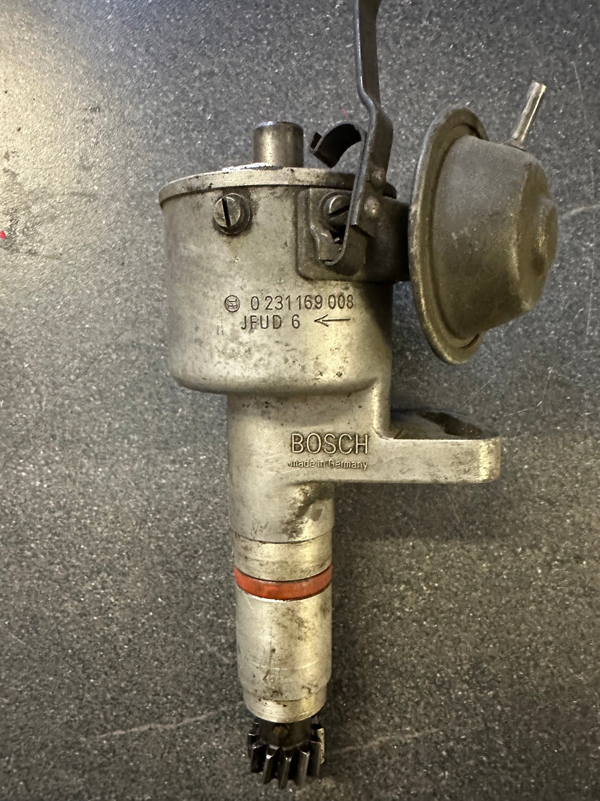 Bosch distributor for Porsche 911 2.4T (1972-73)