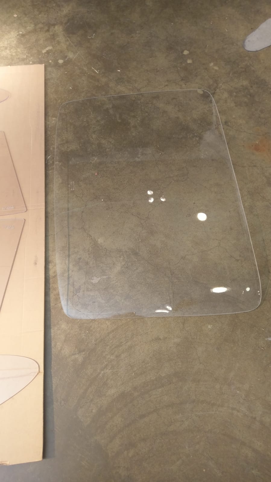 Complete NOS set of Plexiglas 233 windows for Porsche 911 (1965-1989)