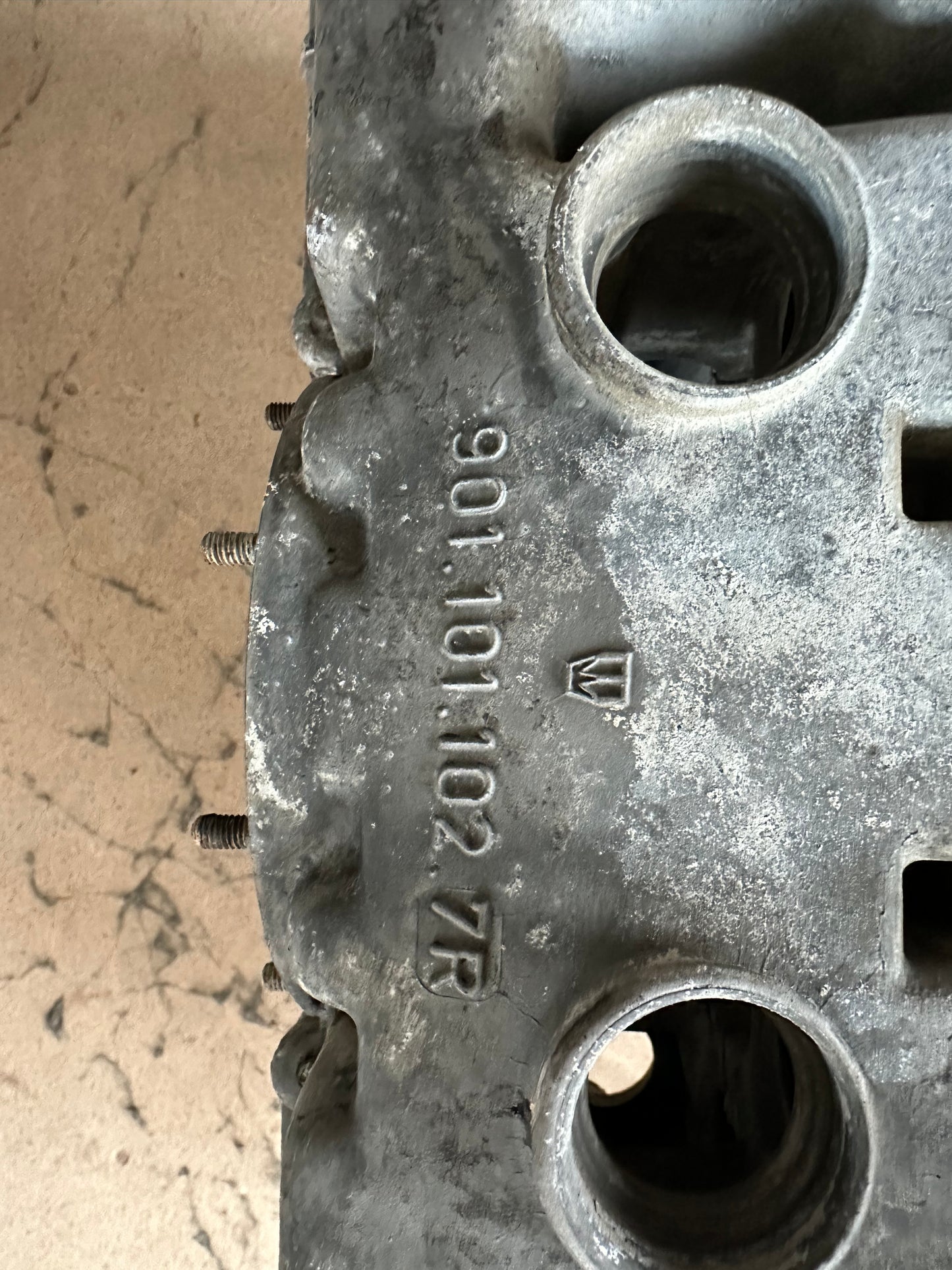 Pair of Porsche type 911/84 crankcases for 911 G-model 2.7l S (1976 MY / California)