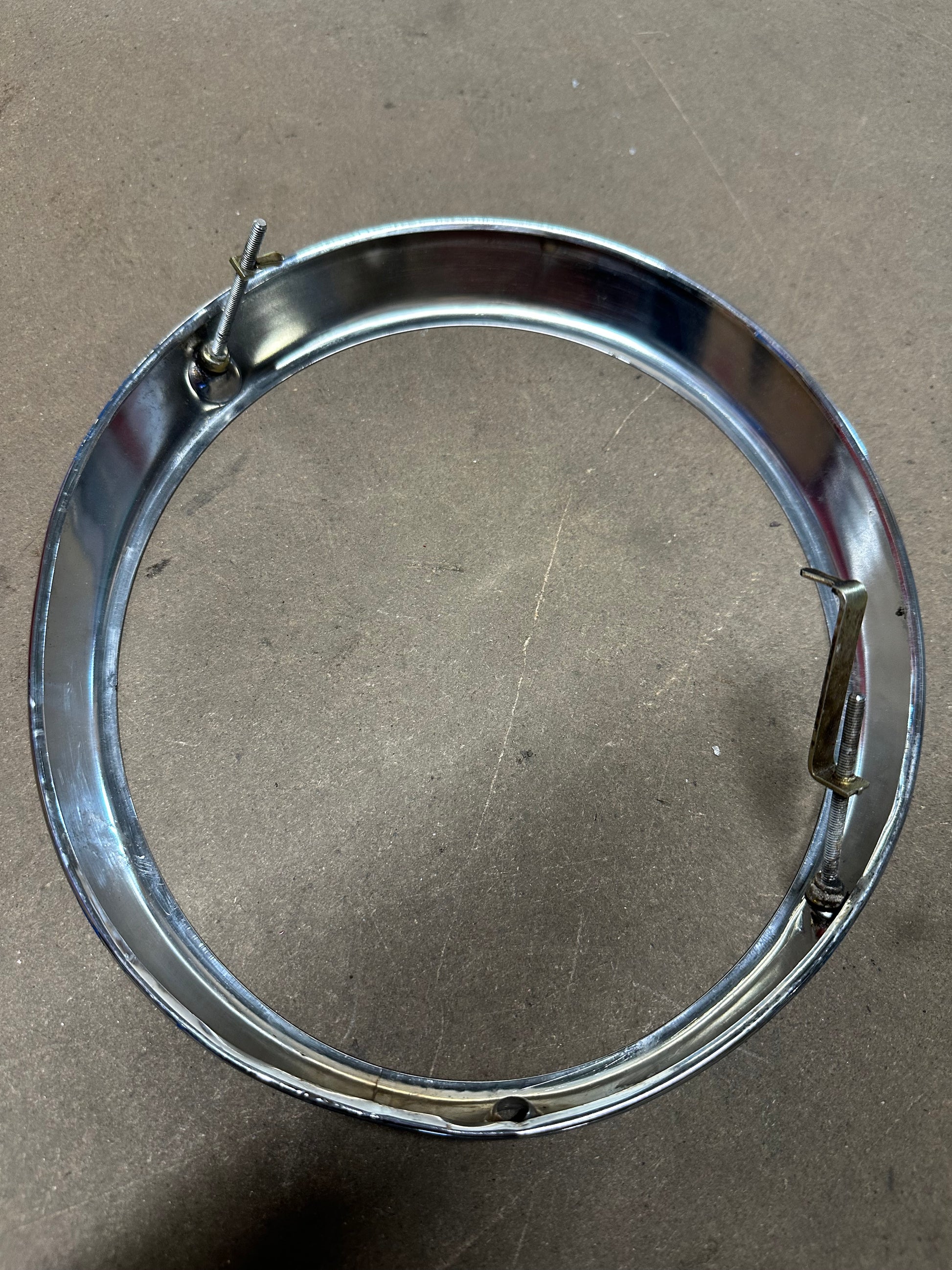 Chrome headlight ring for 911/912