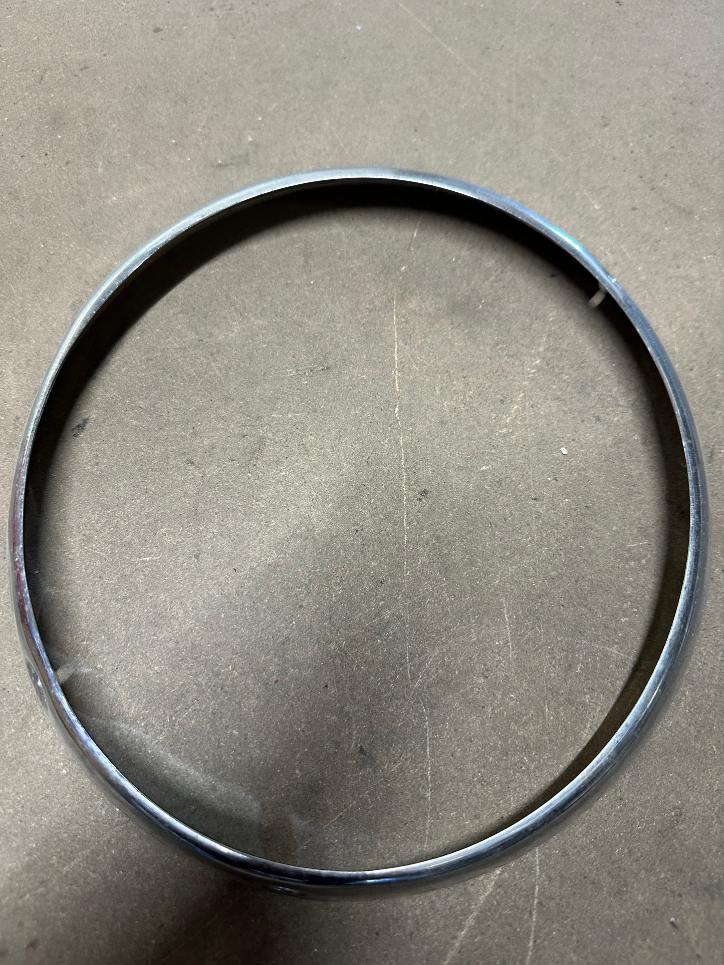 Chrome headlight ring for 911/912