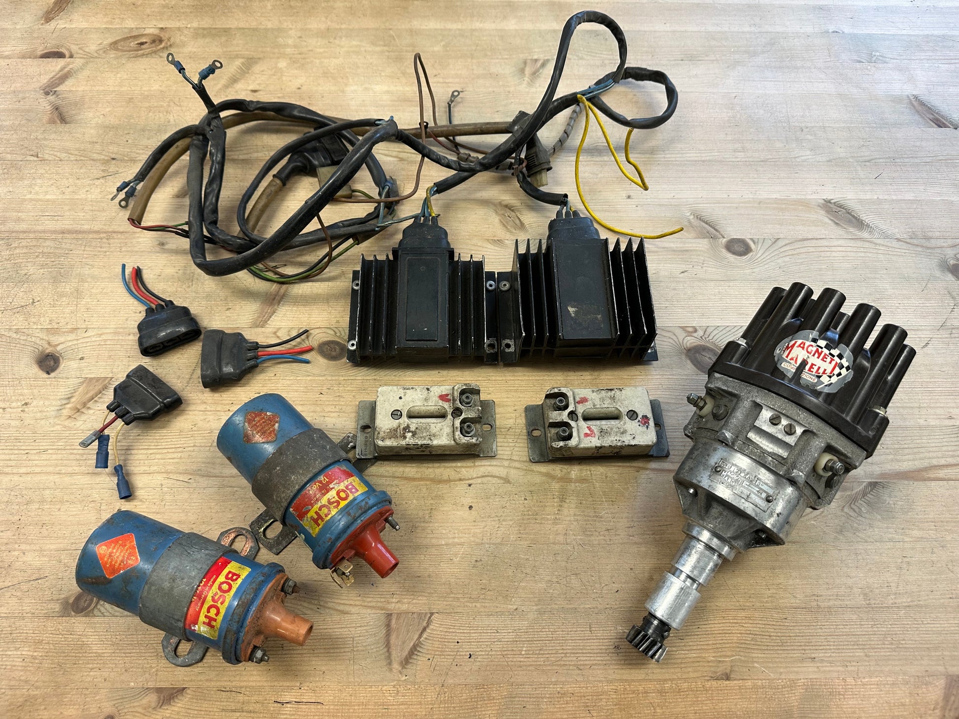 Complete Bosch / Marelli twin-plug transistor ignition system for Porsche 906 / 906E / 911 R