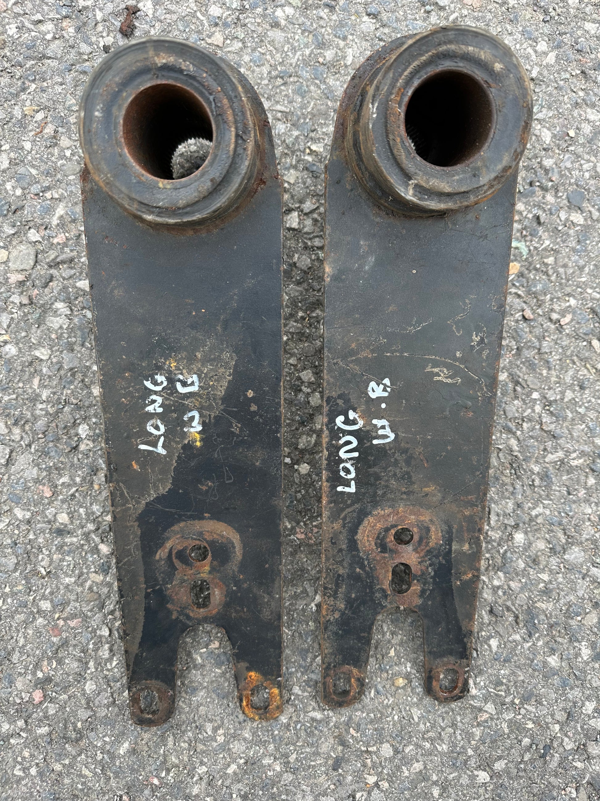 Pair of genuine Porsche spring plates