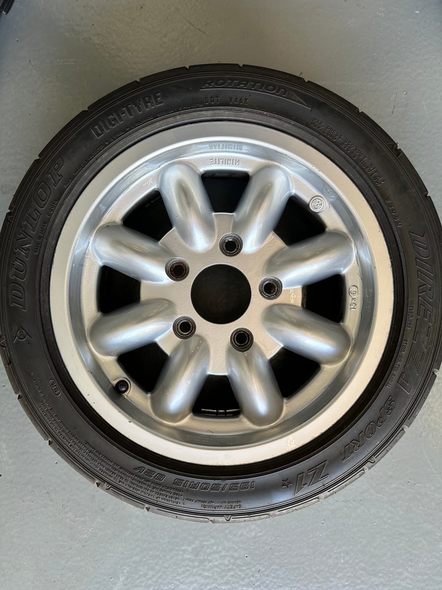 Genuine Minilite 6J x 15” alloy rim with Dunlop Direnza 195/50 R15 tyre