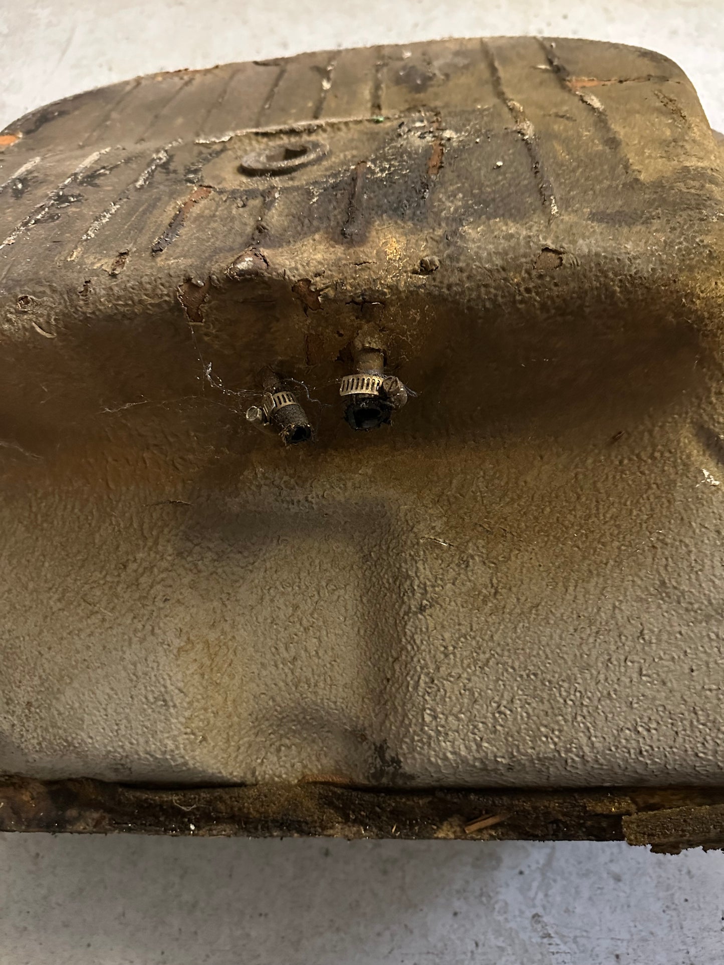 Genuine Porsche 62l fuel tank for 911 F- & G-model (1965 - 1989)