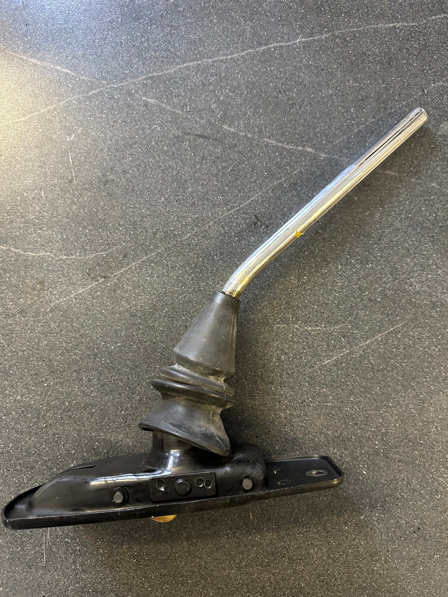 Genuine Porsche 901/915 shifter for 911 F-model (1971-72)