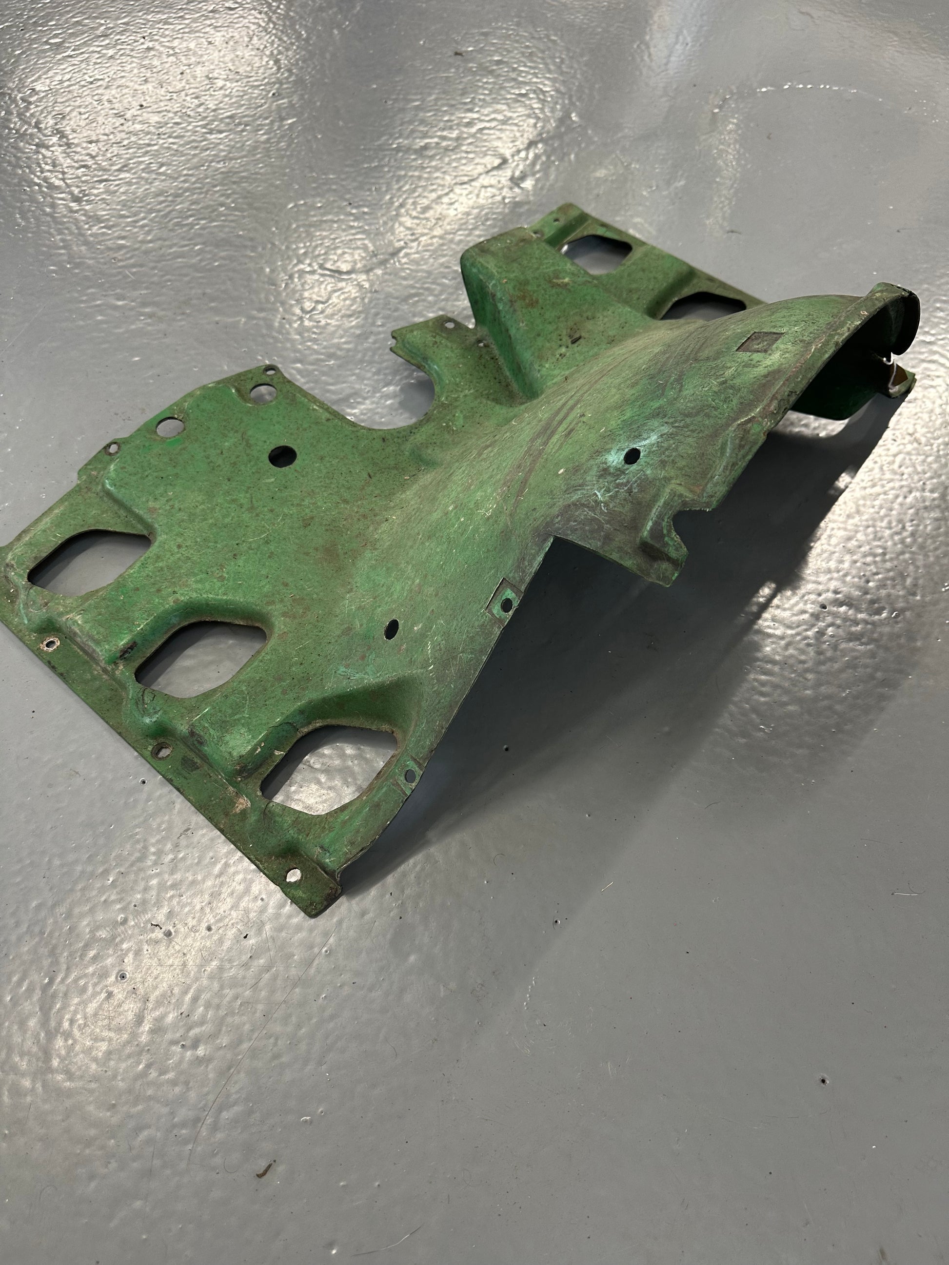 Genuine Porsche engine shroud for 911E F-model (1970-71)