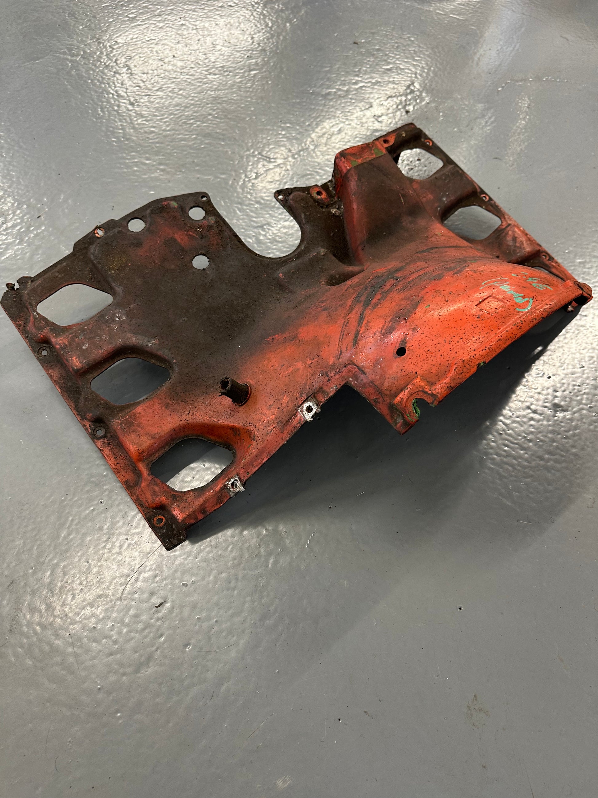 Genuine Porsche engine shroud for 911E F-model (1970-71)