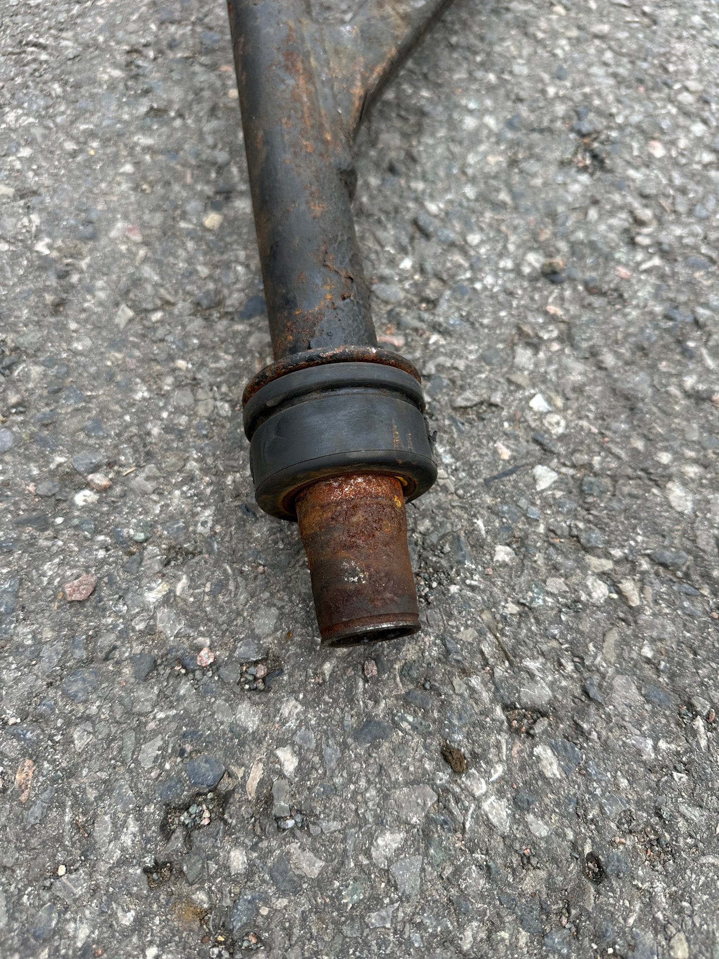 Genuine Porsche front axle support tube & wishbone for 911 (1965-68)