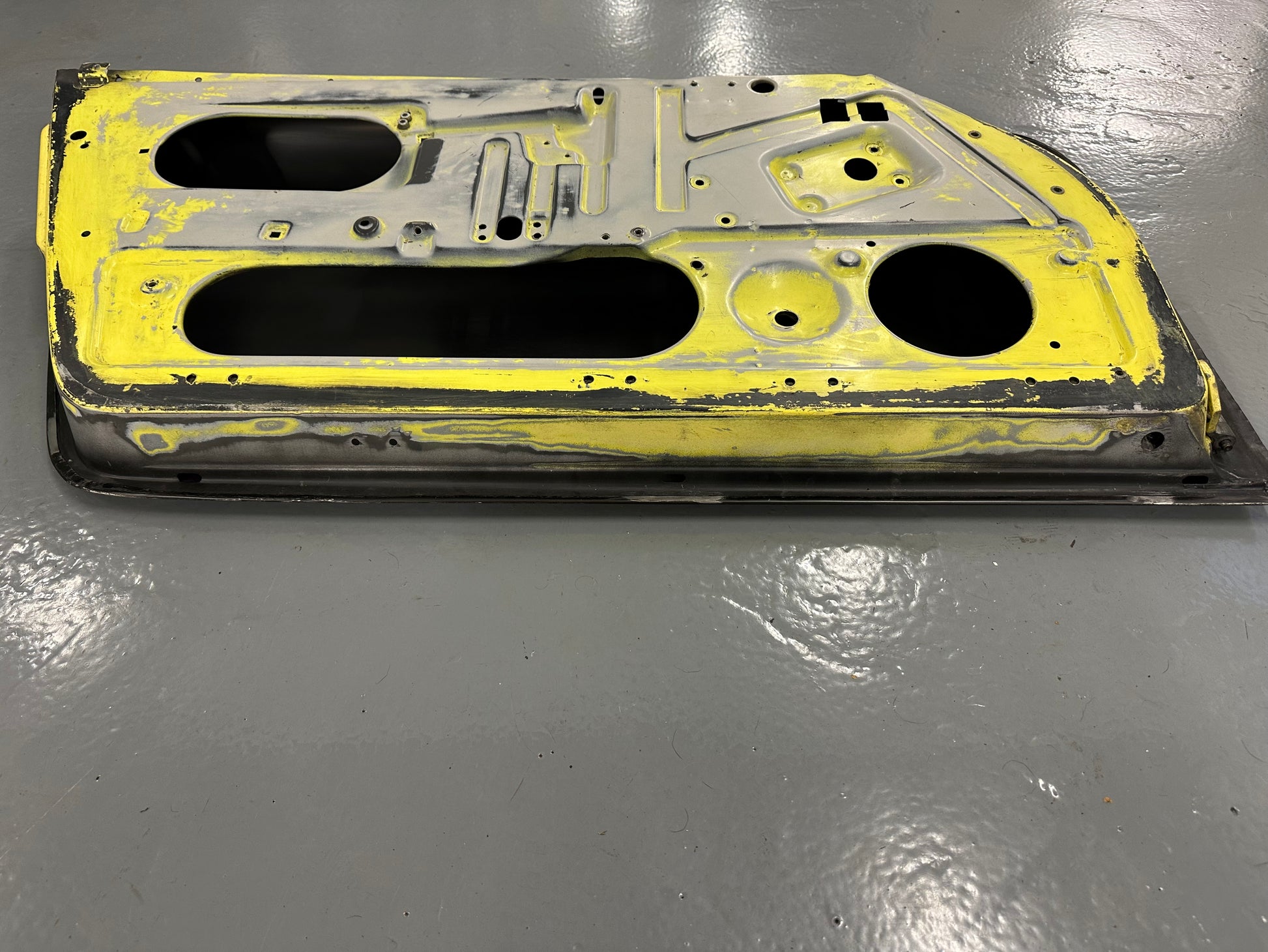 Genuine Porsche repaired LH door shell with new Dansk door skin for 911 F- & G-model (1965-1989)