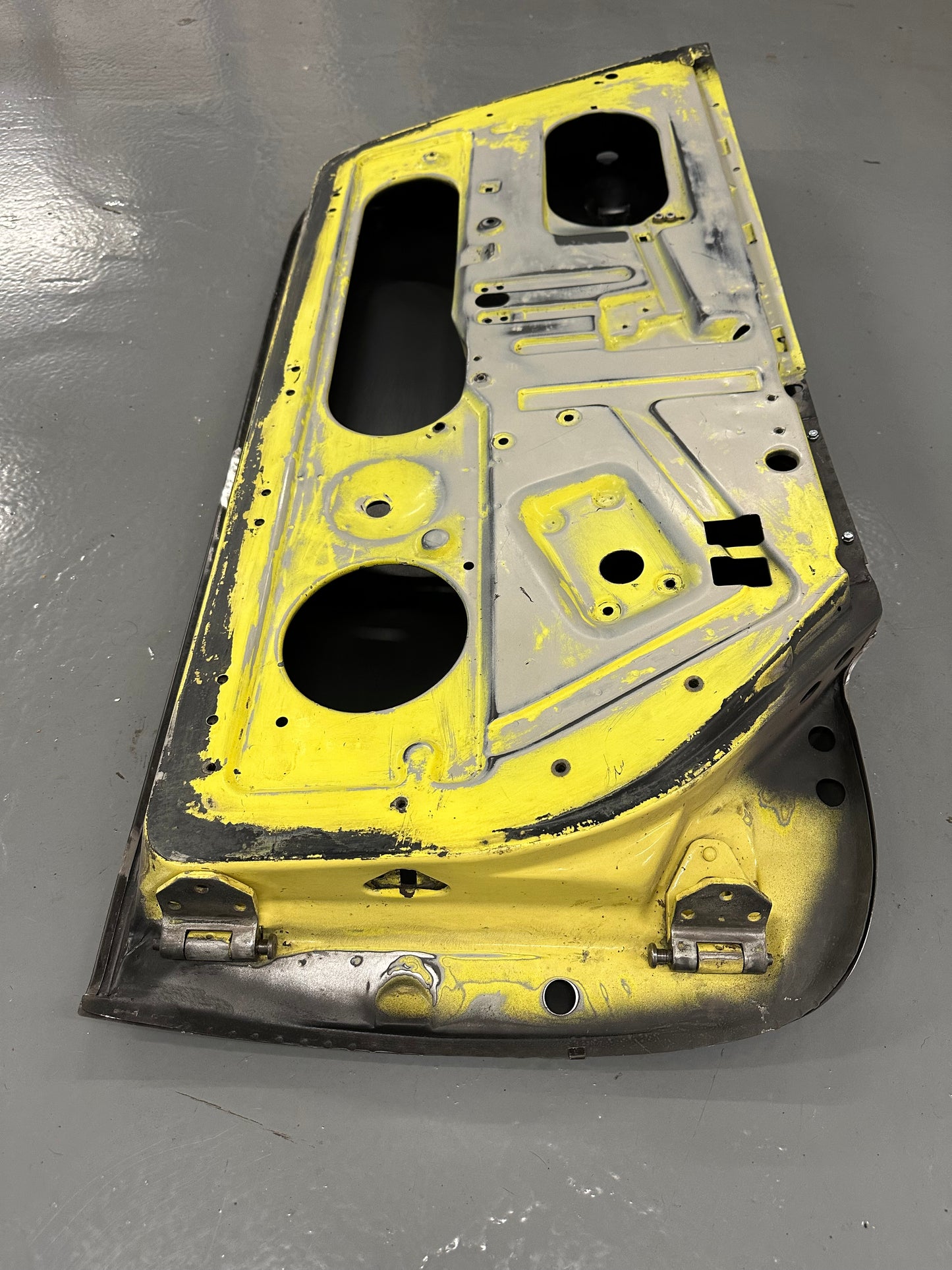 Genuine Porsche repaired LH door shell with new Dansk door skin for 911 F- & G-model (1965-1989)