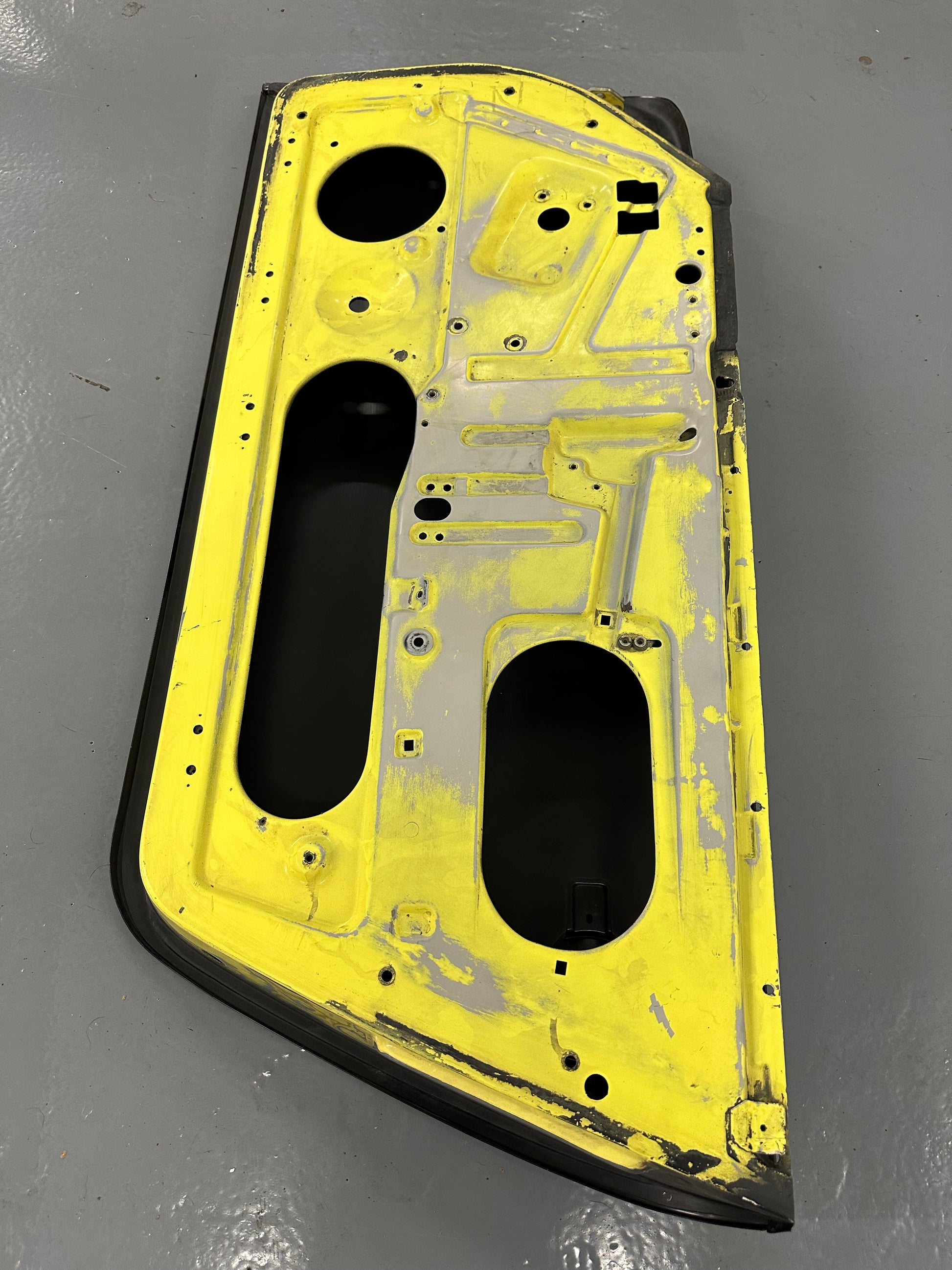 Genuine Porsche repaired RH door shell with new Dansk door skin for 911 F- & G-model (1965-1989)