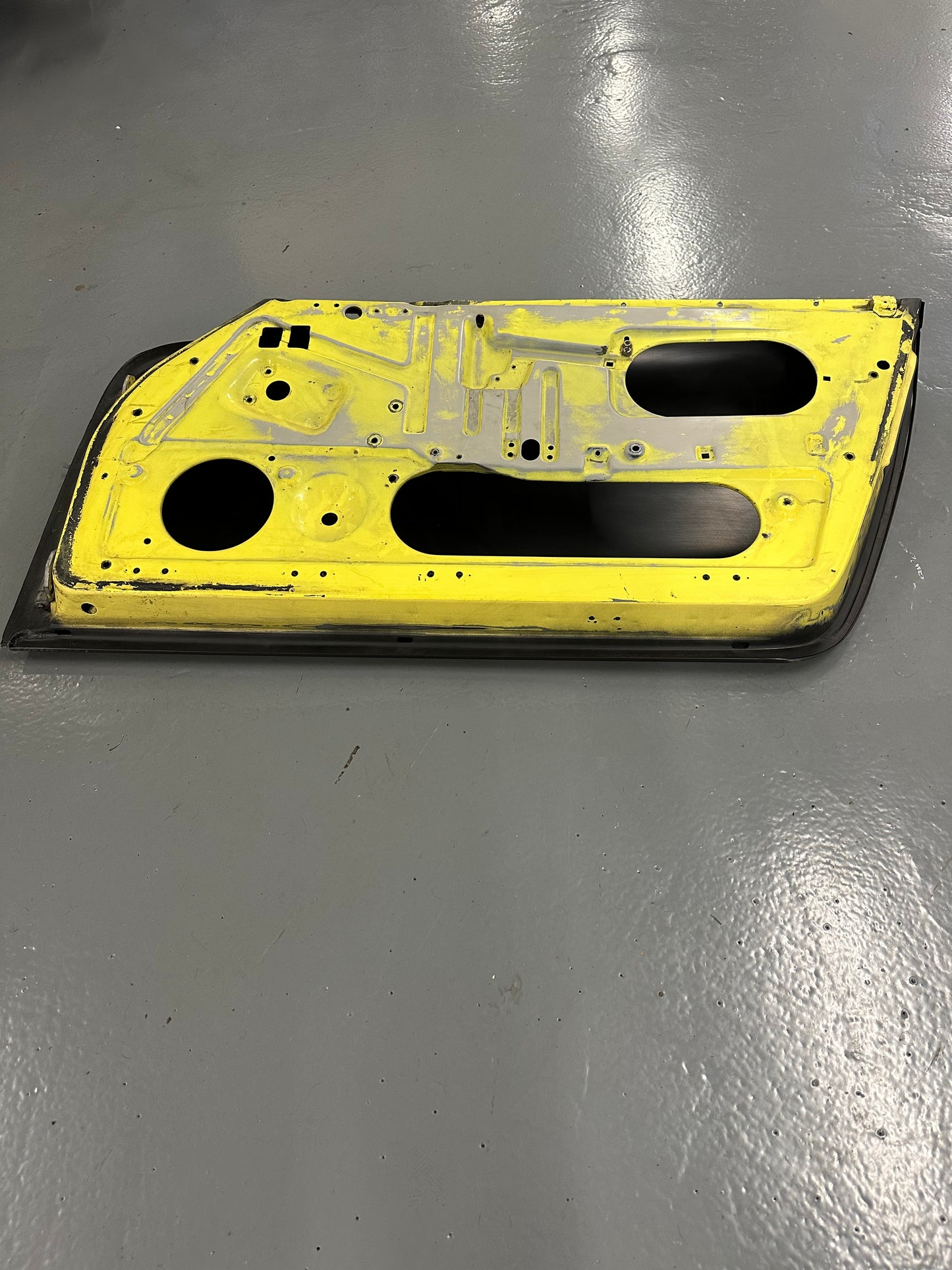 Genuine Porsche repaired RH door shell with new Dansk door skin for 911 F- & G-model (1965-1989)