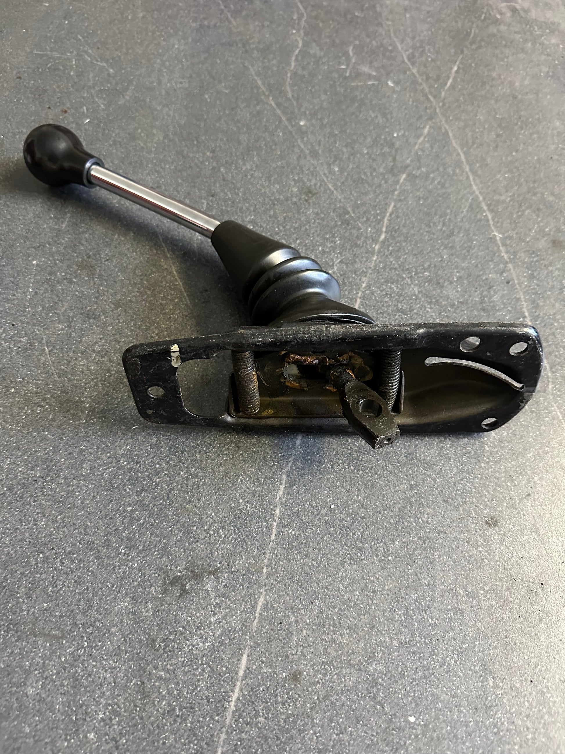 Genuine Porsche shifter for 914 (1973-on)