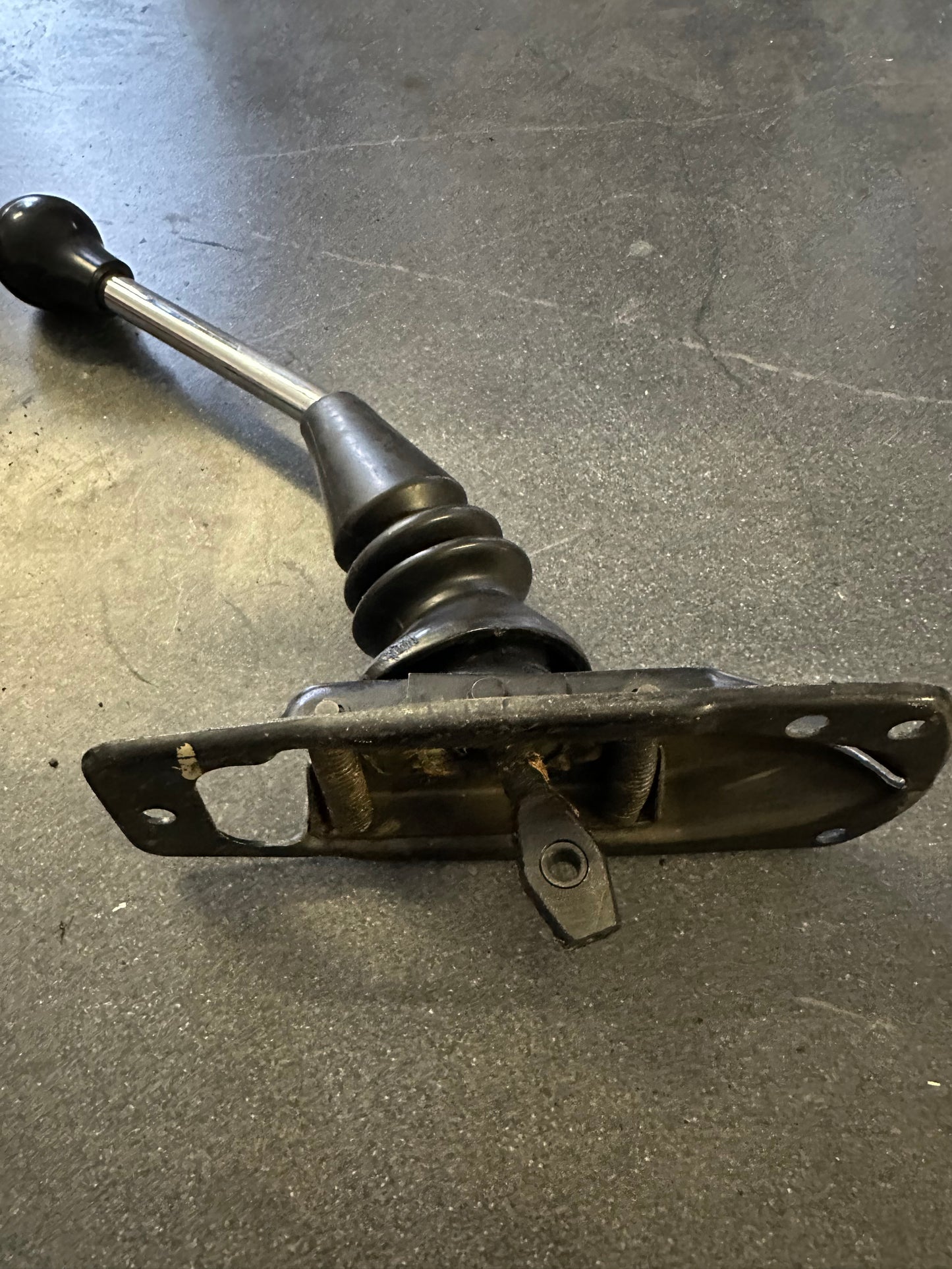 Genuine Porsche shifter for 914 (1973-on)