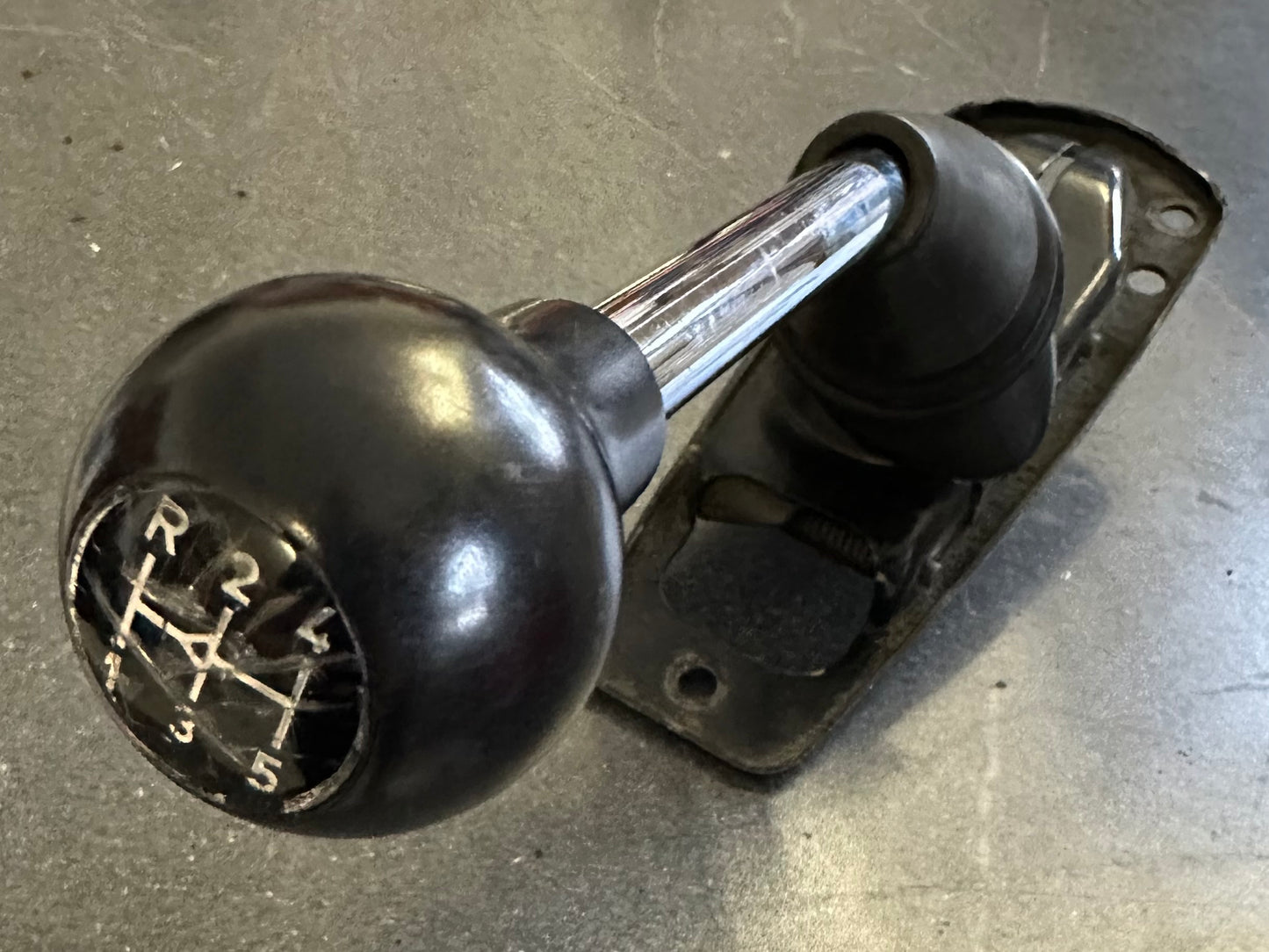 Genuine Porsche shifter for 914 (1973-on)