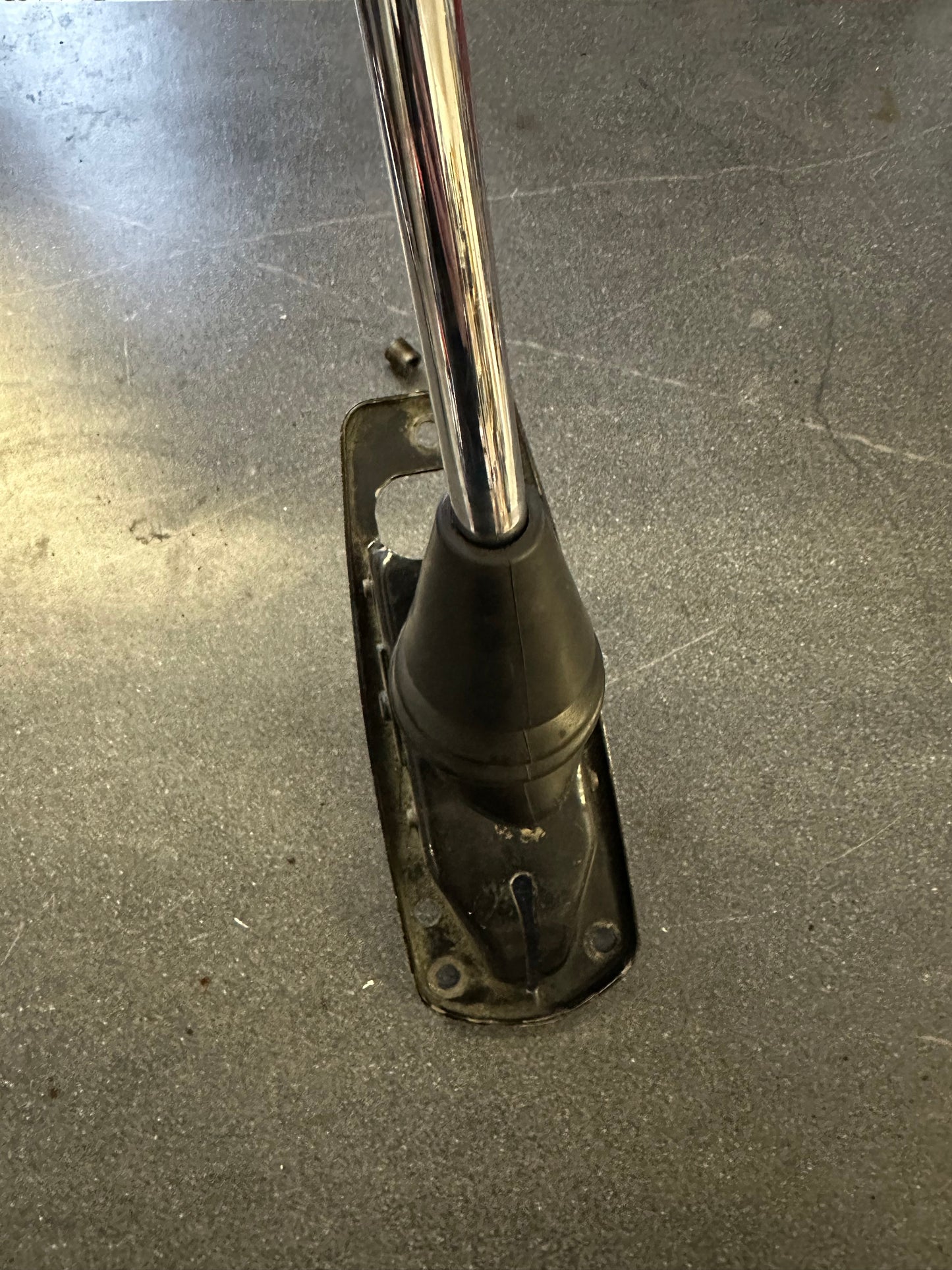 Genuine Porsche shifter for 914 (1973-on)