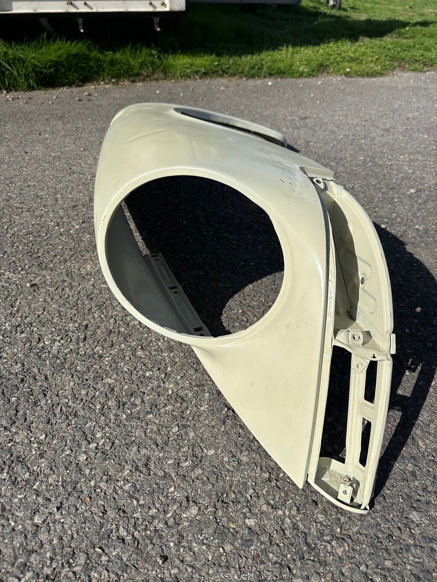 Genuine Porsche wing for 911 (F-model), cream, LH