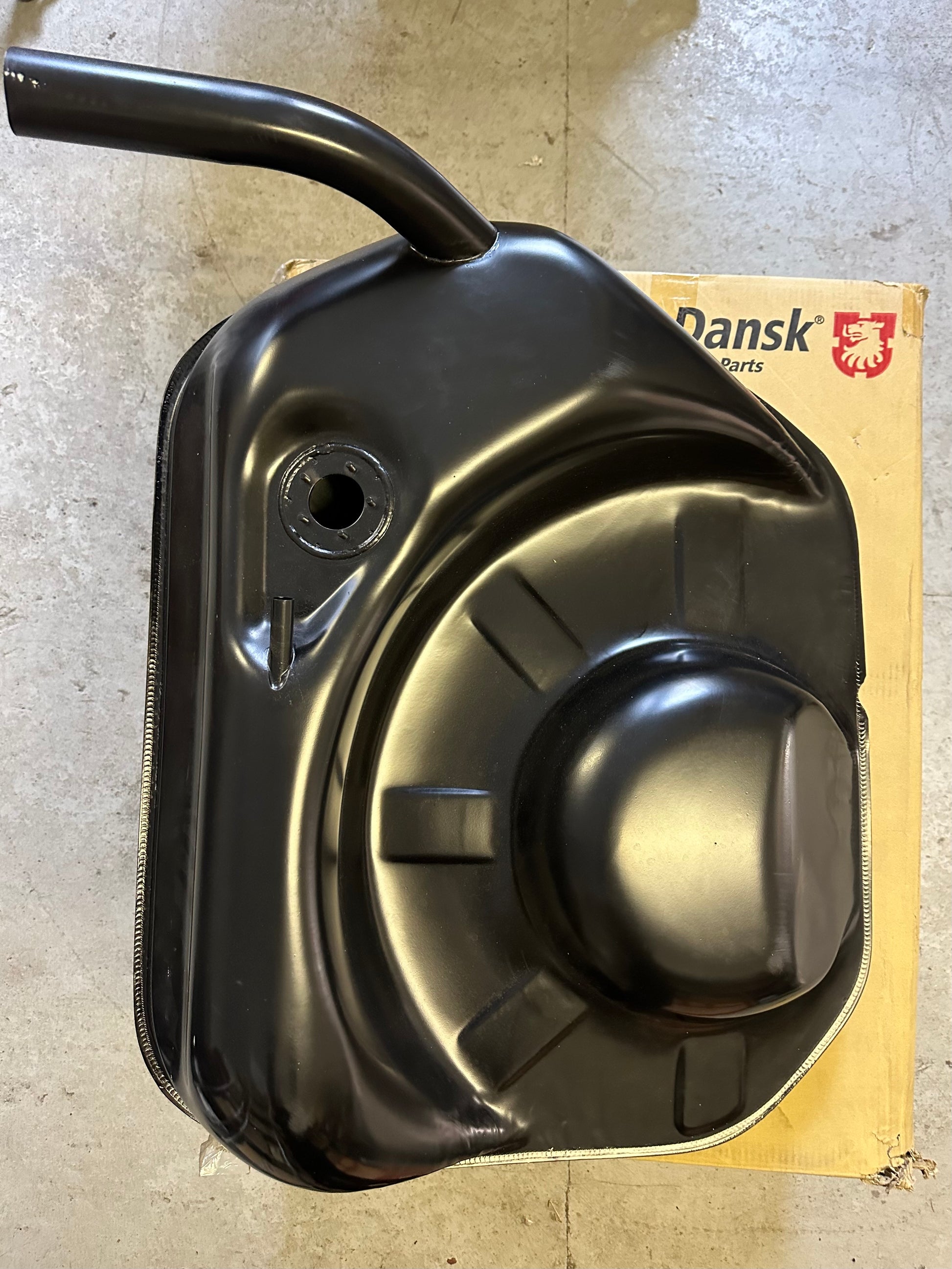 NOS Dansk OEM 62l fuel tank for 911 F- & G-model (1965 - 1989)