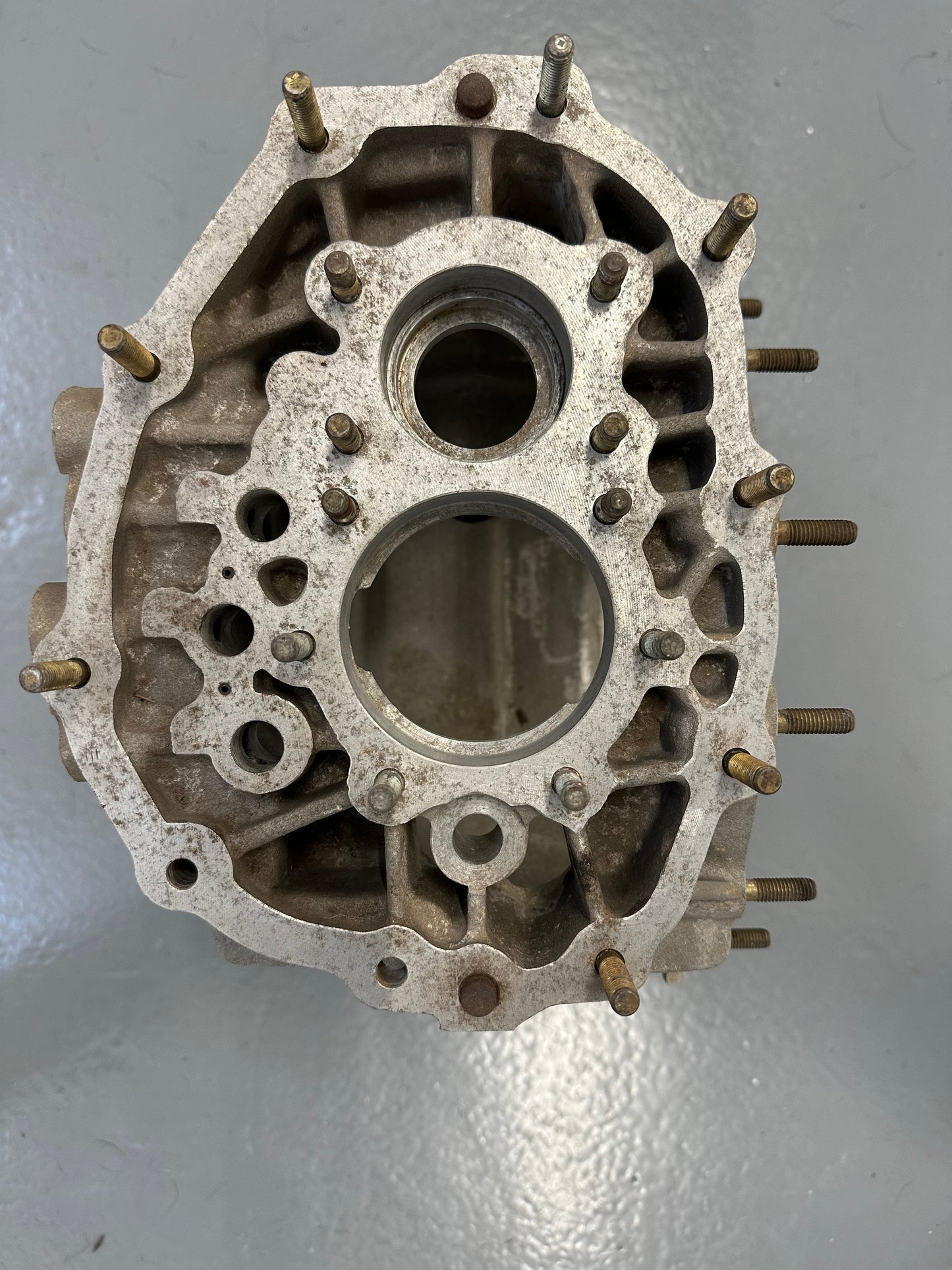 NOS Porsche gearbox casing type 930/33 for 911 (930) 3.3l turbo (1977- MY)