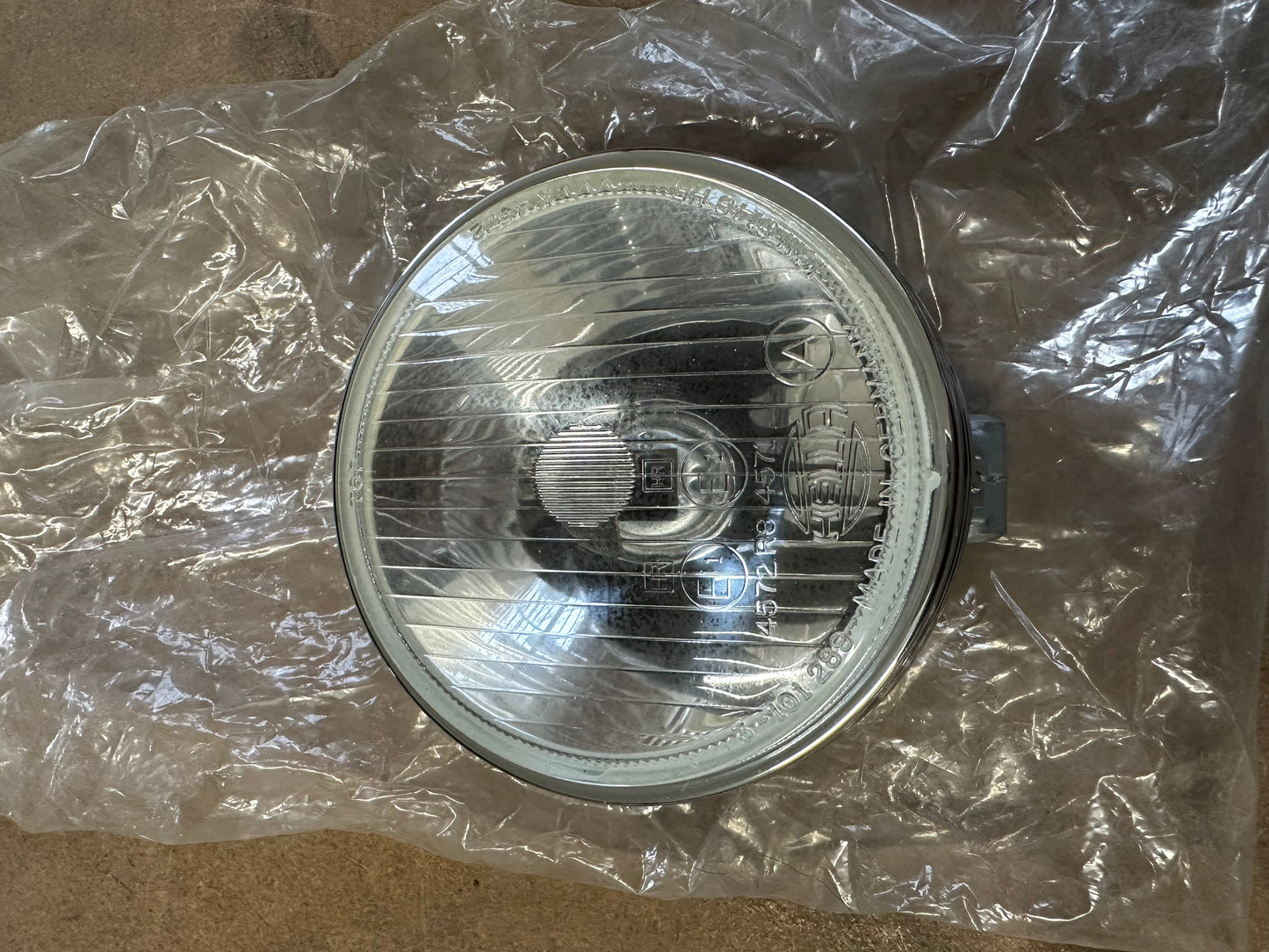 Pair of NOS genuine Porsche through-grille additional headlamps / fog lights - option M 433 for Carrera 2.7 RS