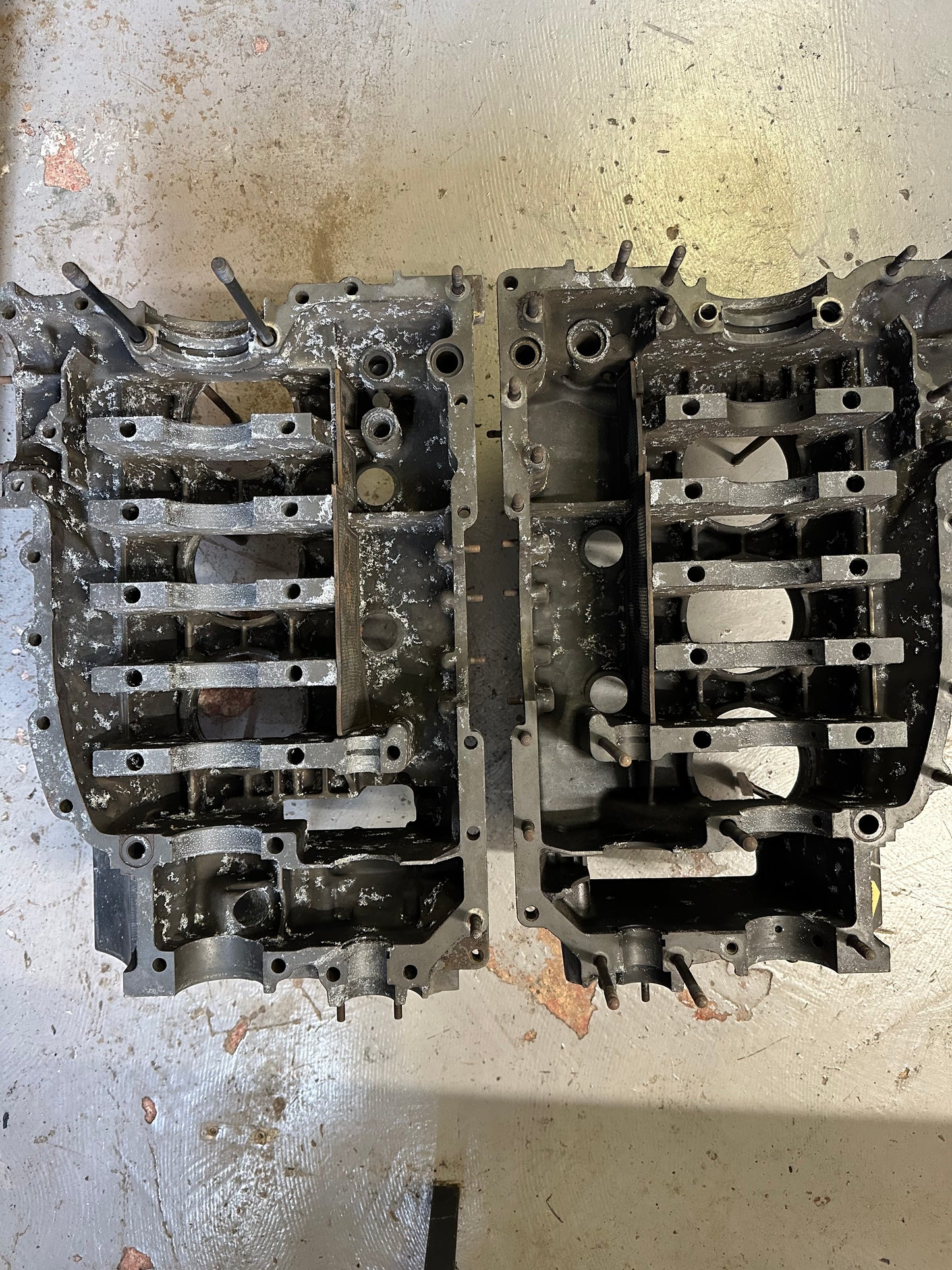Pair of Porsche type 901/09 2R crankcases for 1969 2.0l 911E