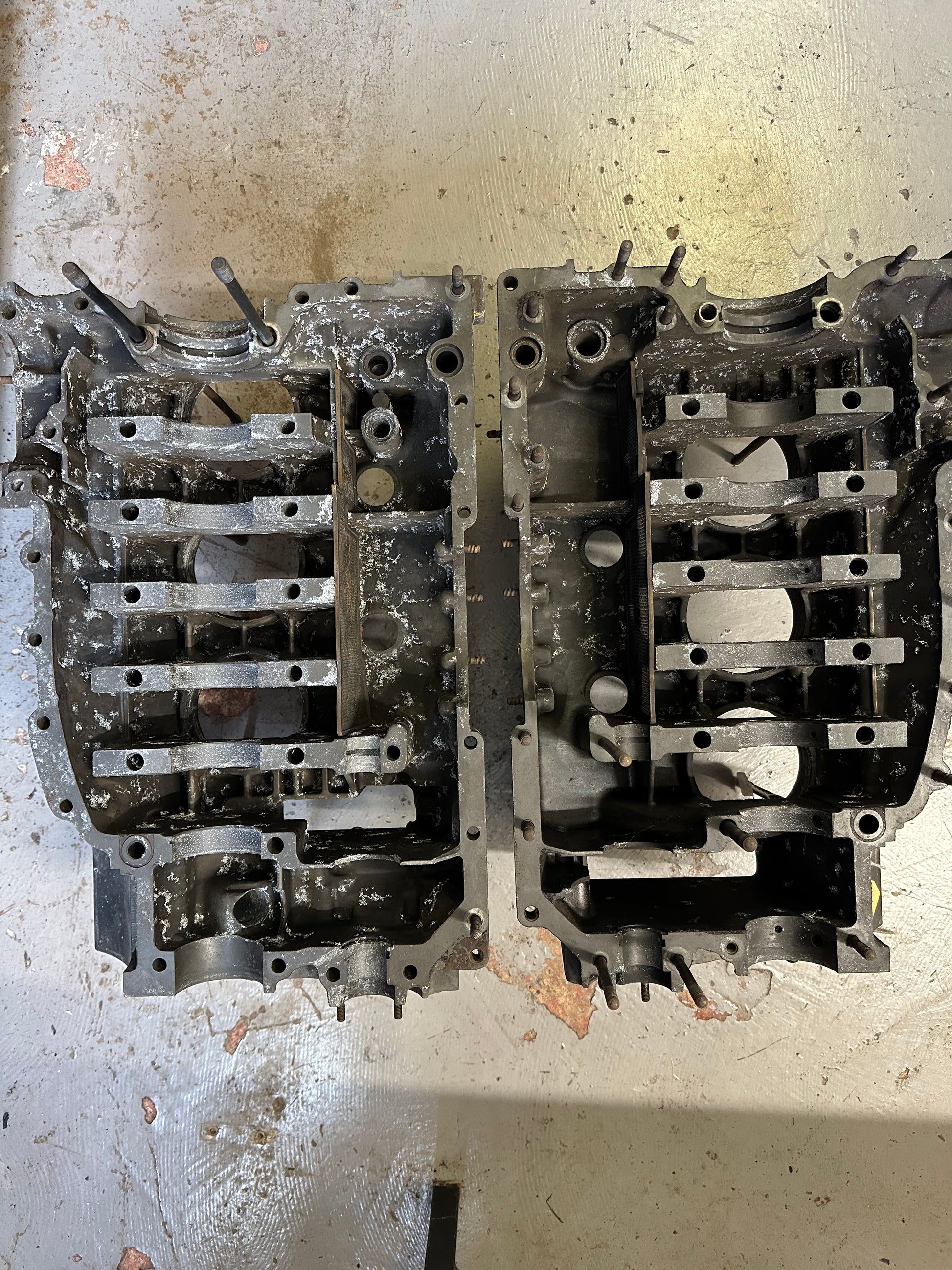 Pair of Porsche type 901/09 2R crankcases for 1969 2.0l 911E