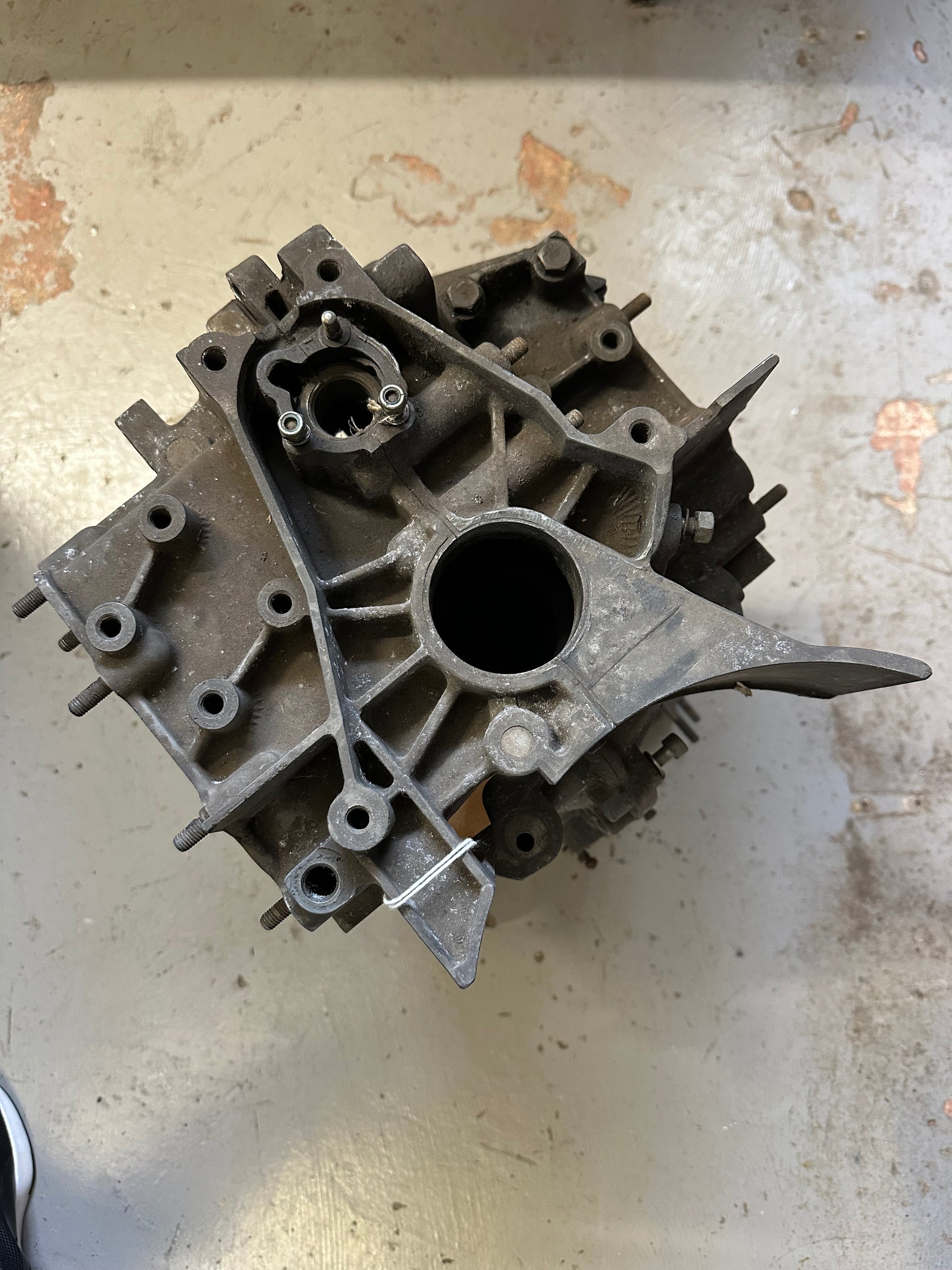 Pair of Porsche type 911/02 crankcases for 1971 2.2l 911 S