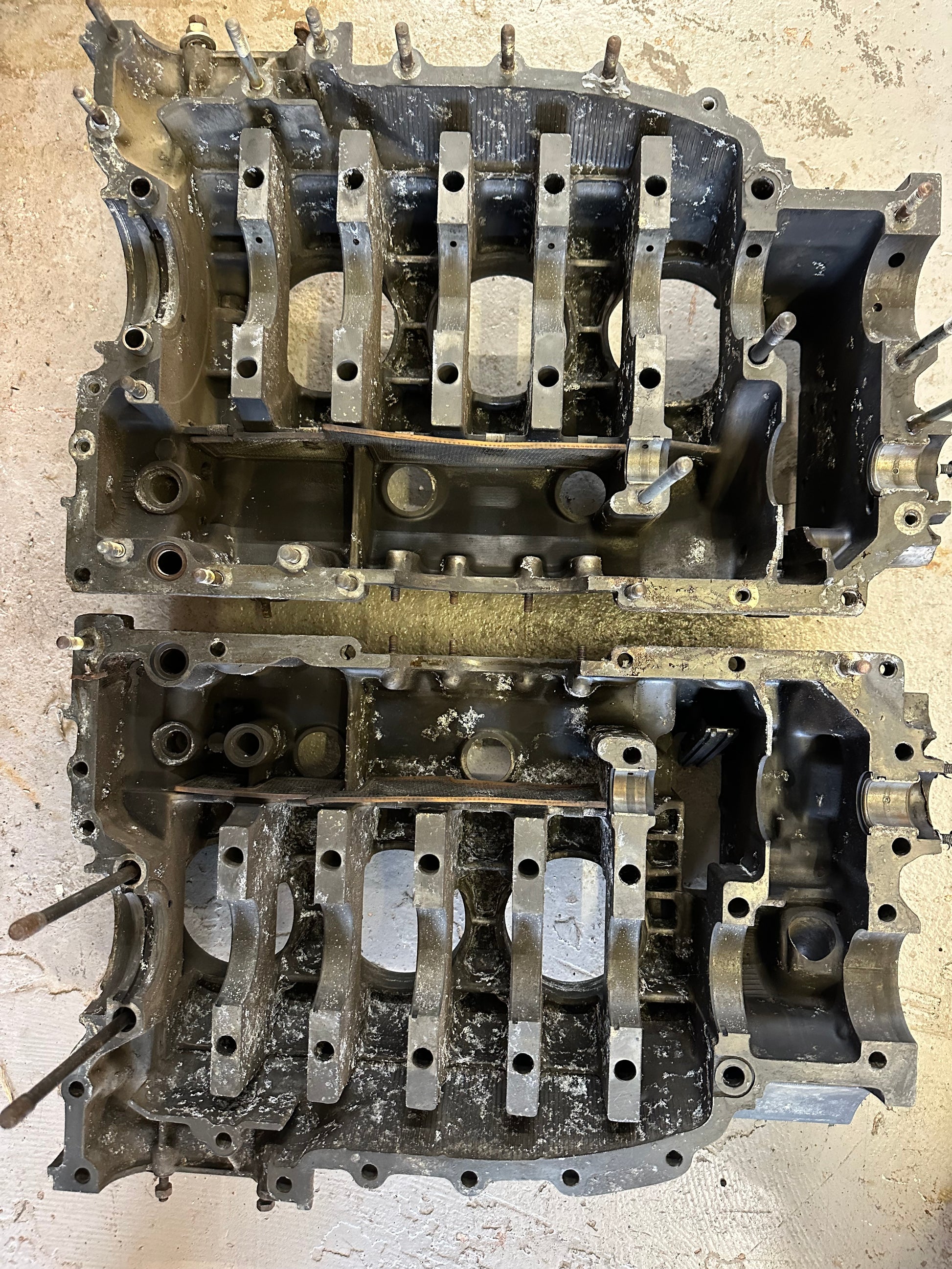 Pair of Porsche type 911/02 crankcases for 1971 2.2l 911 S