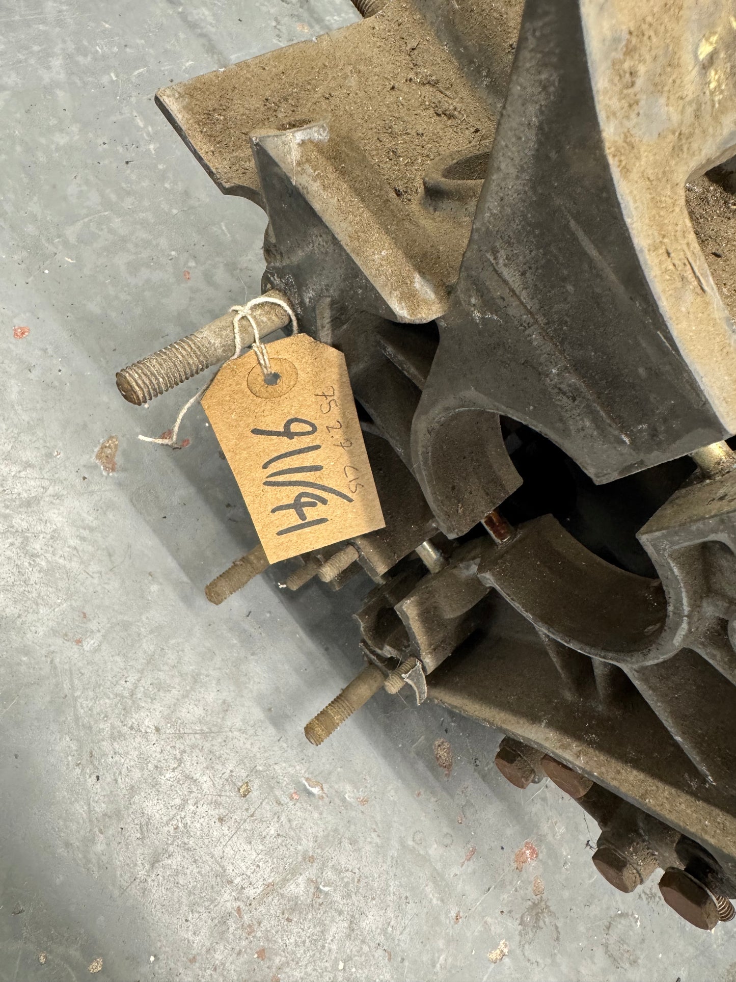 Pair of Porsche type 911/41 crankcases for 911 G-model 2.7l (1975 MY / CIS)