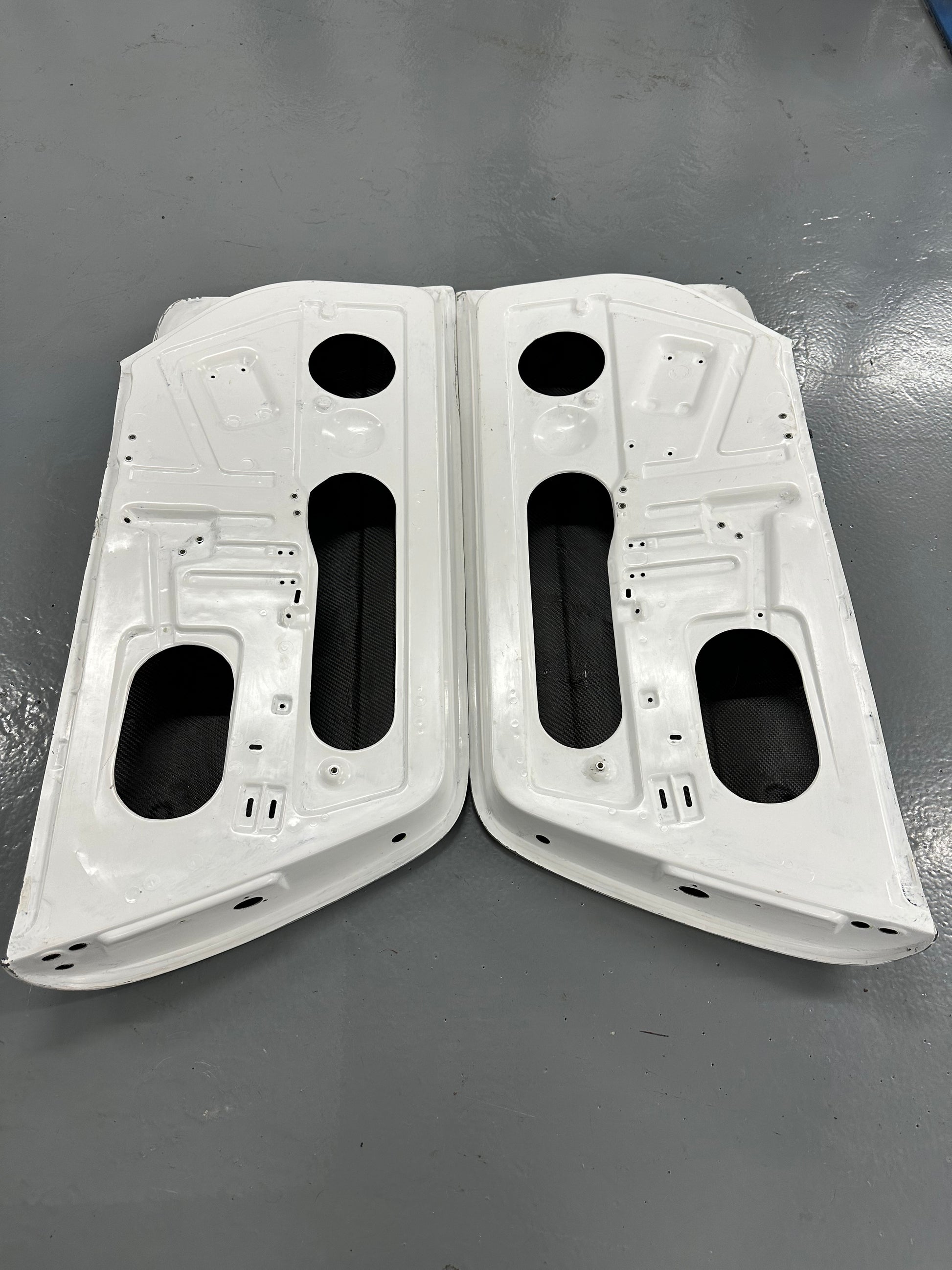 Pair of carbon fibre door shells & skins for Porsche 911 race / track car (1965-1989) 