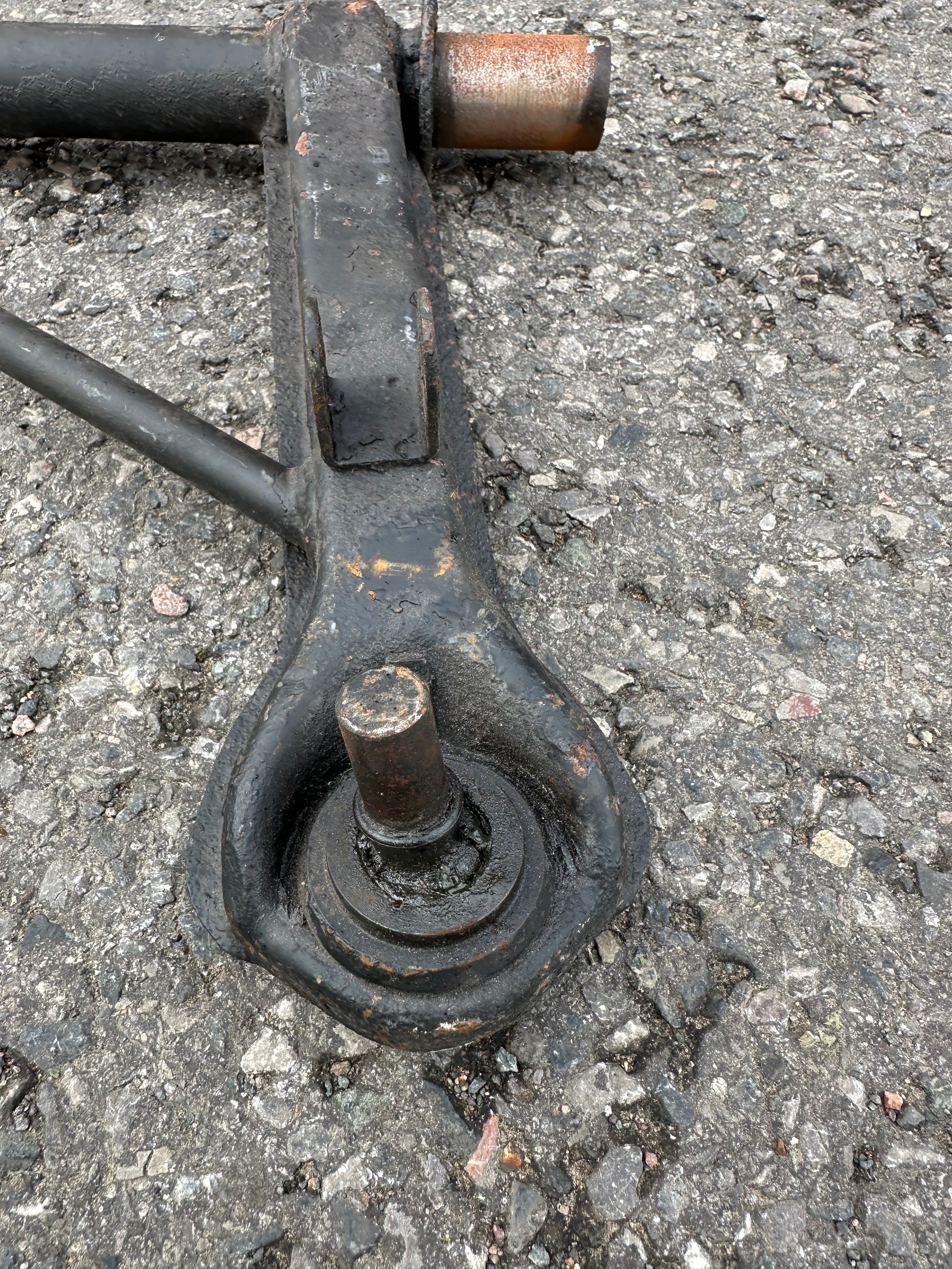 Pair of genuine Porsche front A-arms with ball joints for 911 (1972-89)