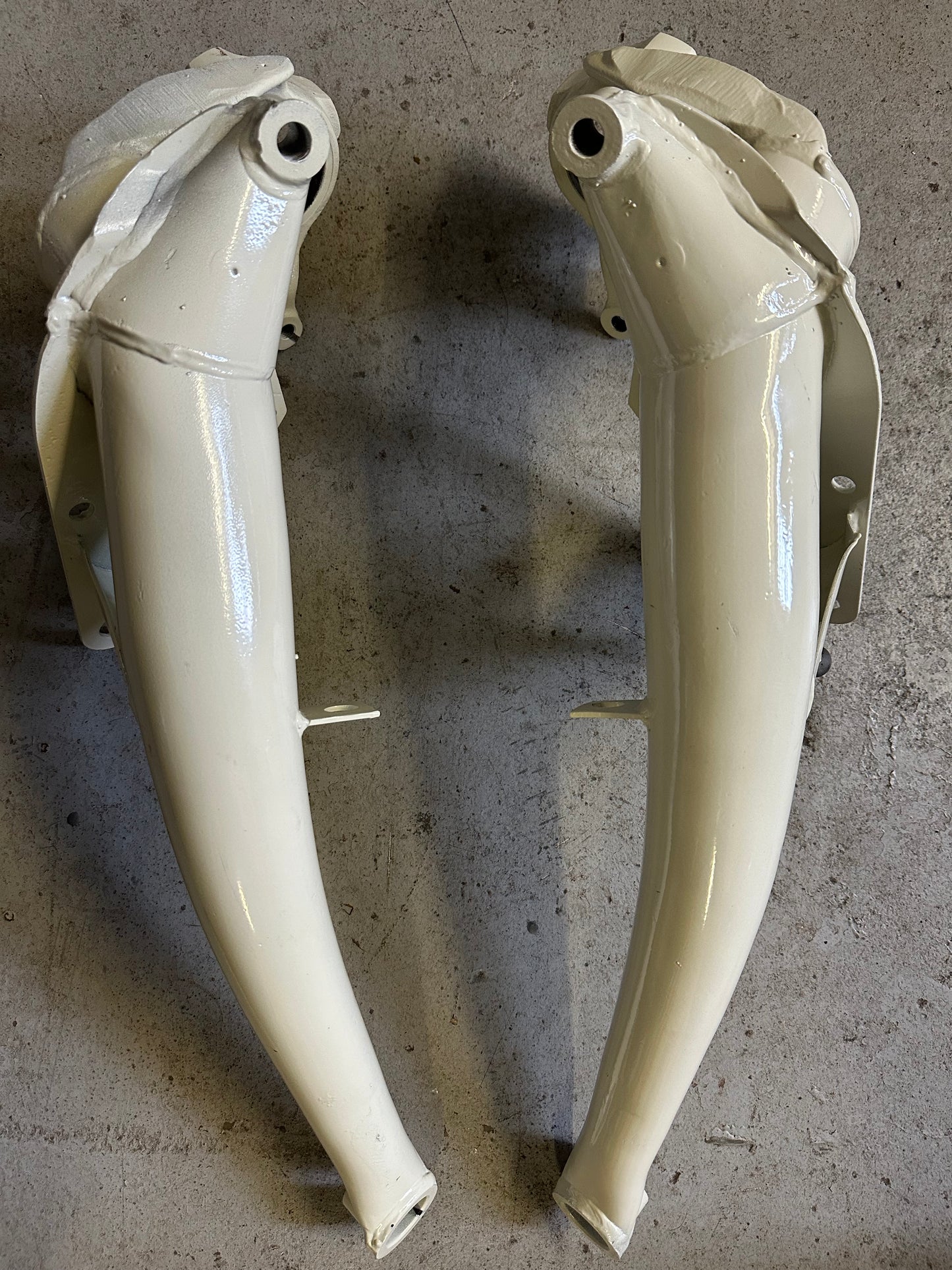 Pair of refurbished genuine Porsche rear-axle trailing arms for 911 F-model (1969-1973)