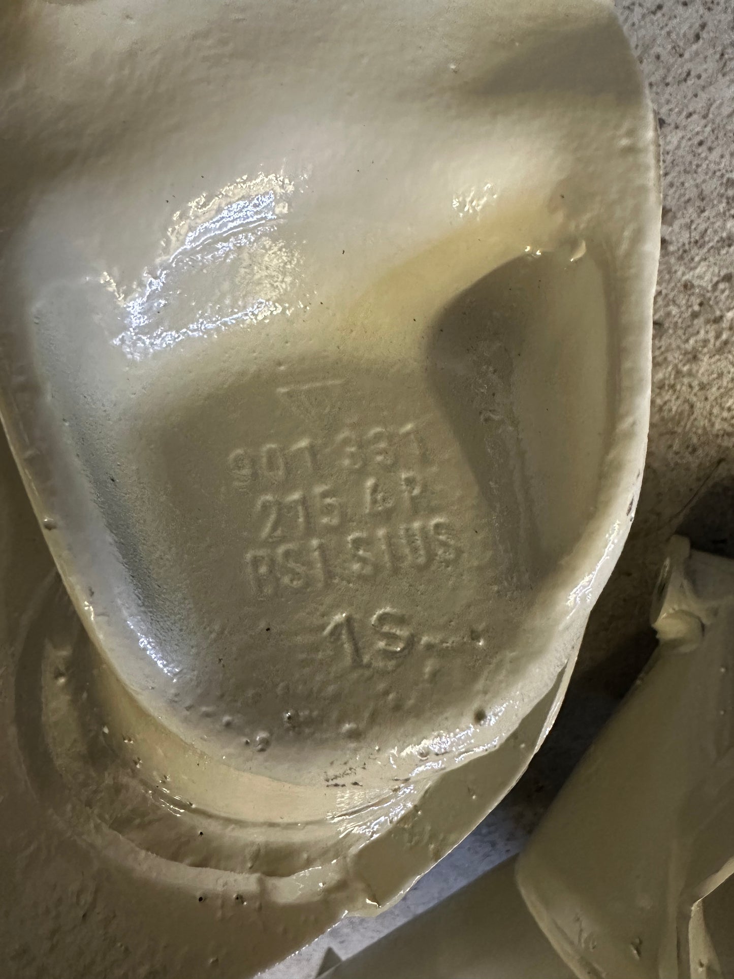 Pair of refurbished genuine Porsche rear-axle trailing arms for 911 F-model (1969-1973)